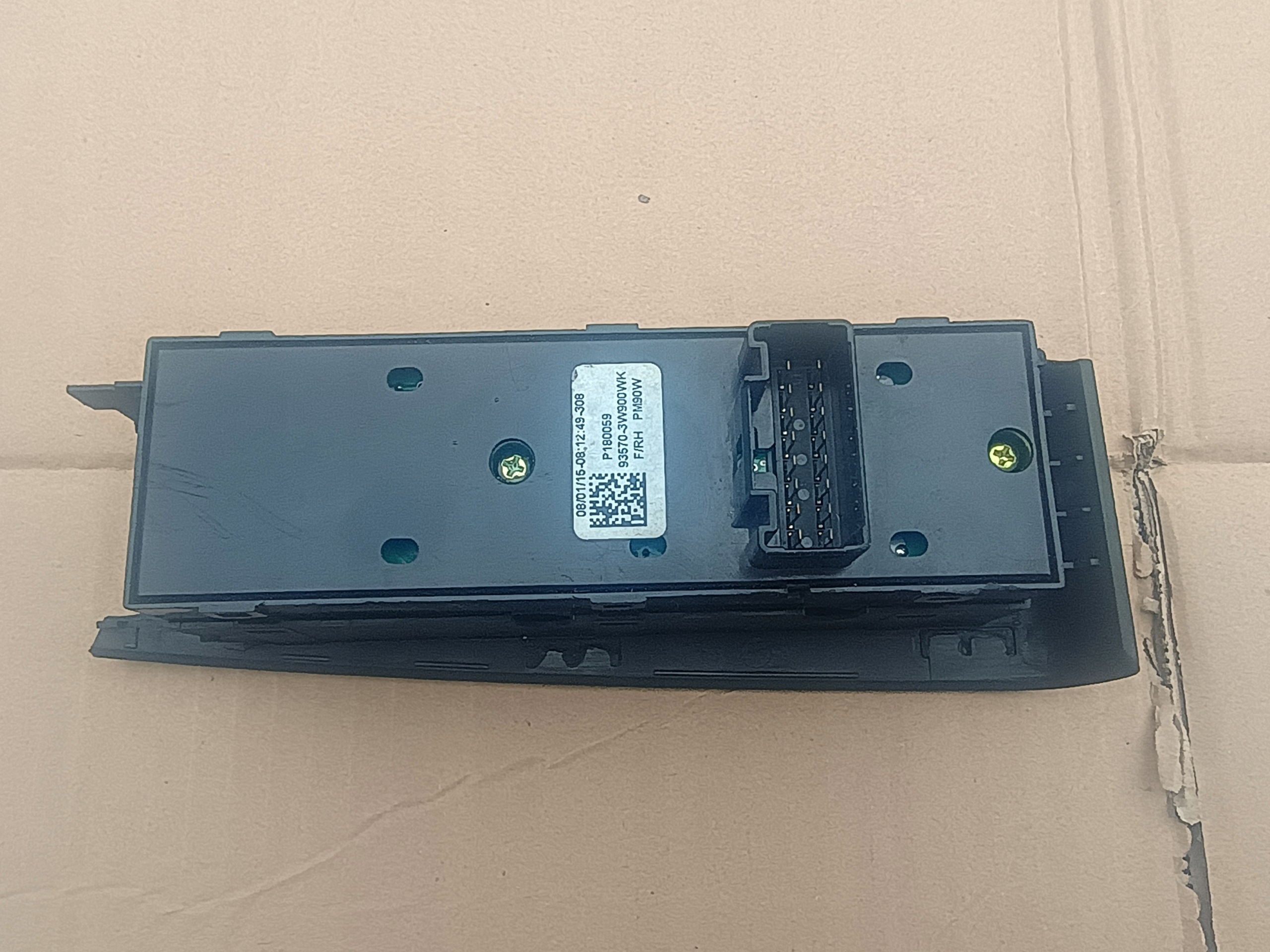 vezérlö panel SZYB 93570-3W900WK KIA