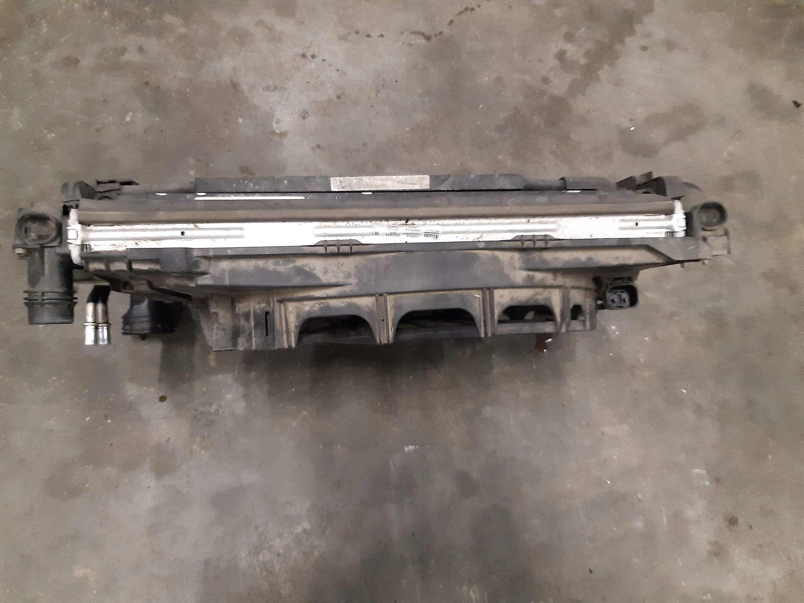hladnjaci vode klimatizacije ventilator interkuler kpl 8377648 BMW X3 E83
