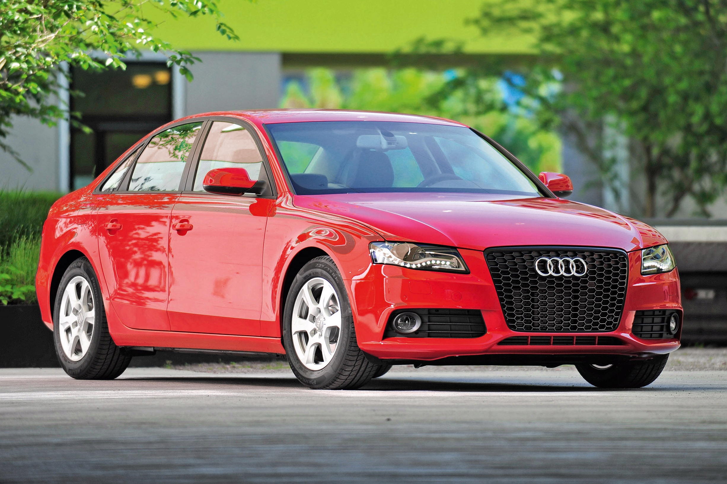 AUDI A4 / S4 B8 07-11 PRZED FACELIFTINGIEM GRILL STYLIZACJA NA RS4 Producent części Inny