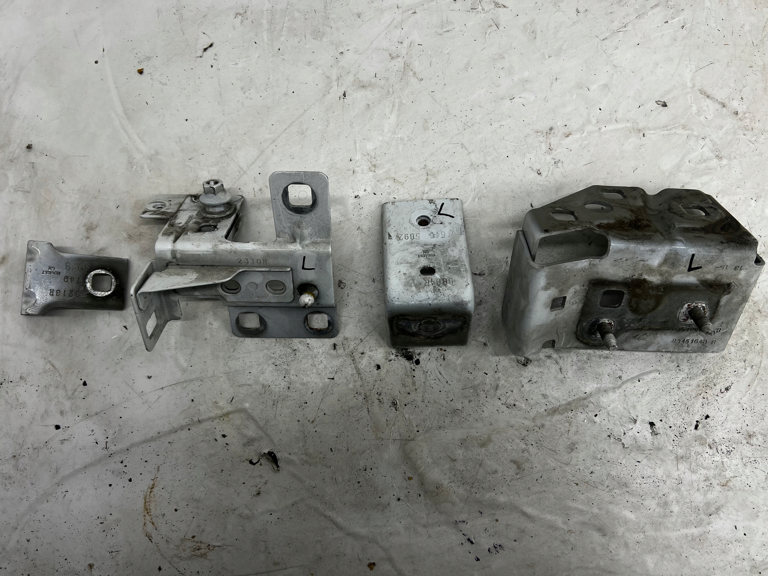RENAULT TRAFIC III running board MOCOWAN fender hinge bonnet left front