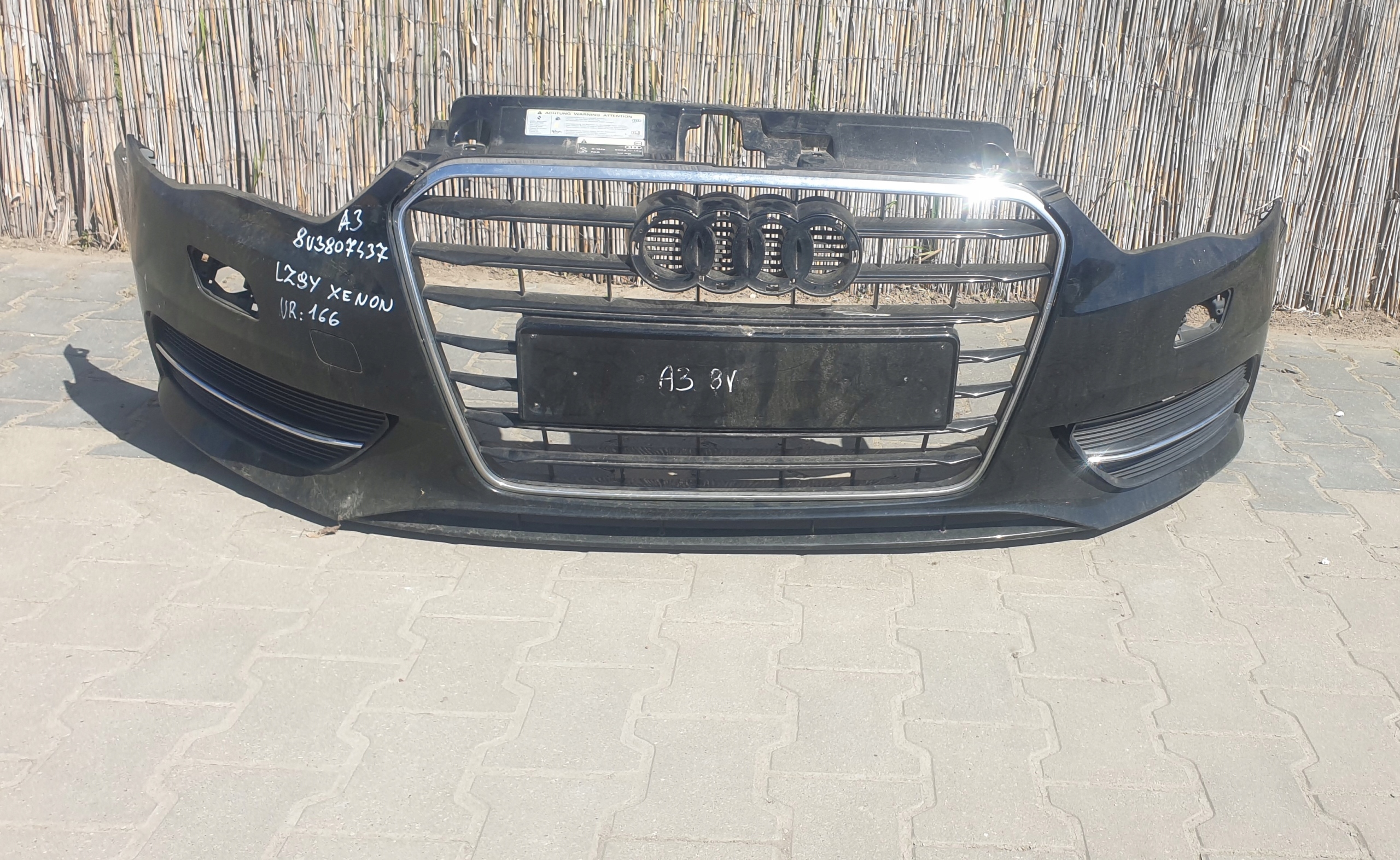 Zderzaki Przedni Audi A3 8V3 GRILL KOMPLET LZ9Y