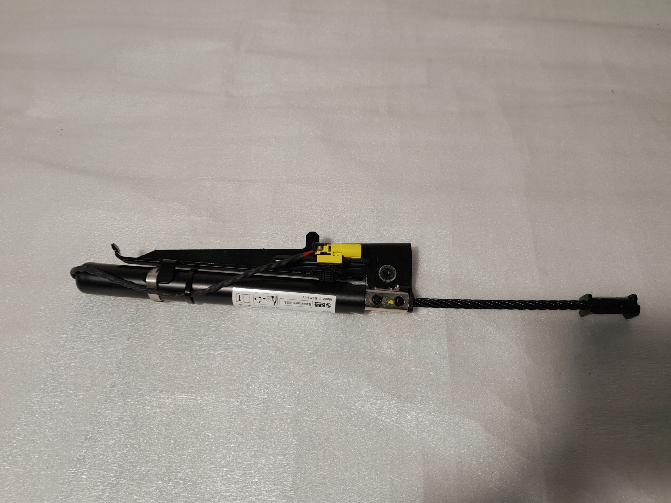 AUDI Q8 4M adjuster supports safety left front 4M0857619A