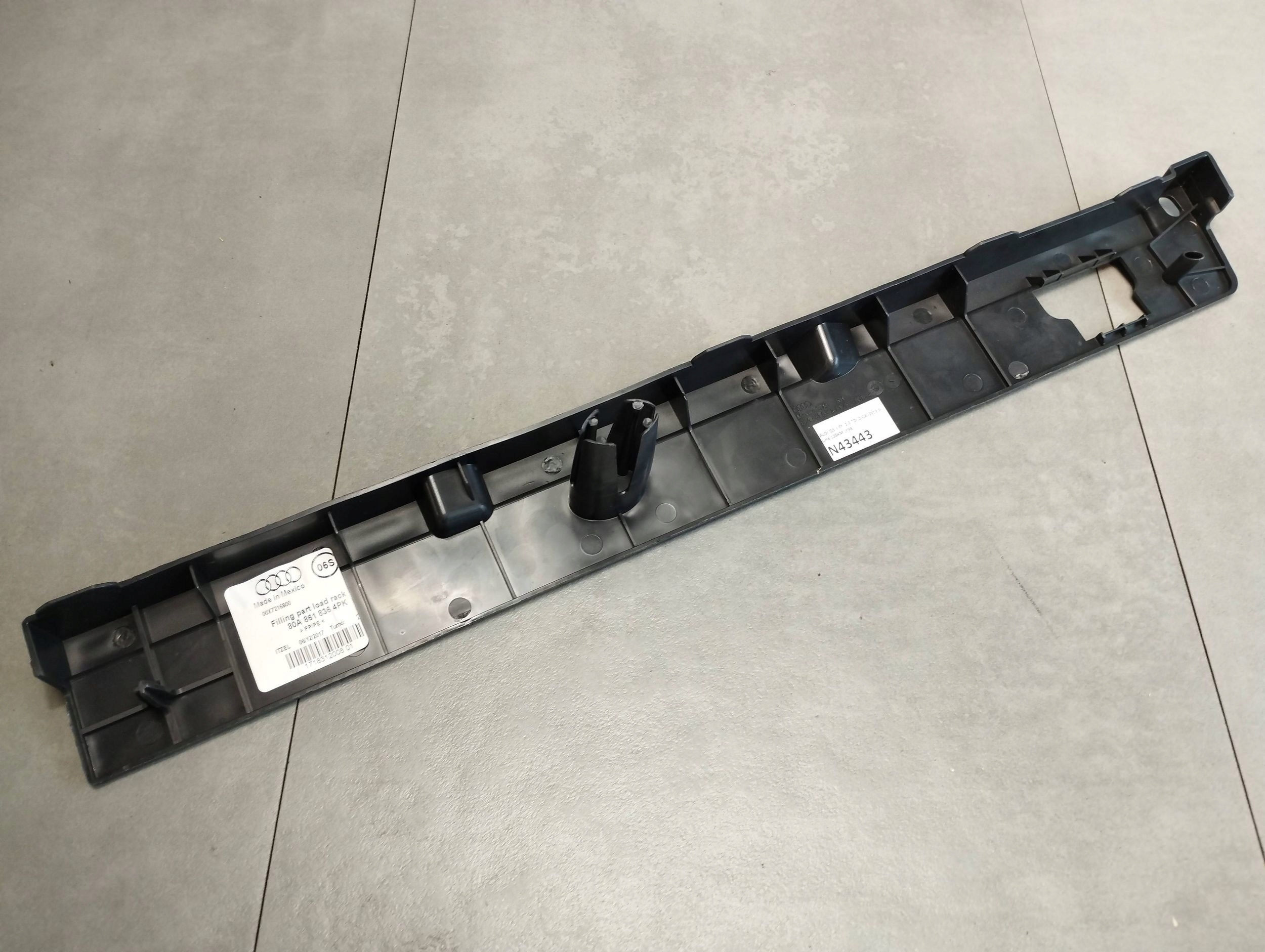 Audi Q5 80A Leiste Schutzleiste Blende Abdeckung 80A861836