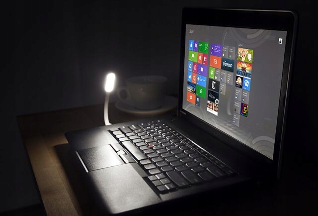 LAMPKA LED USB DO LAPTOPA ELASTYCZNA 1.5W