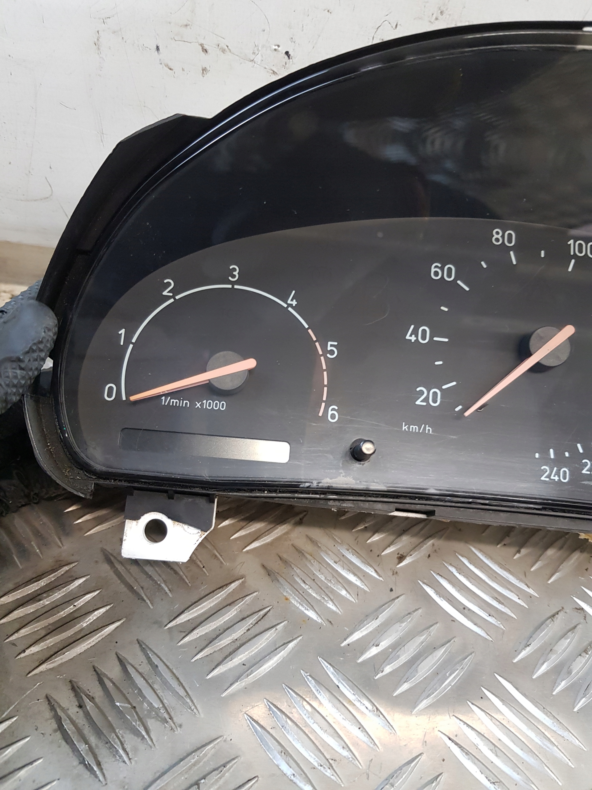 dials OE 69295-090T SAAB 9-3 and 2.2D EUROPA