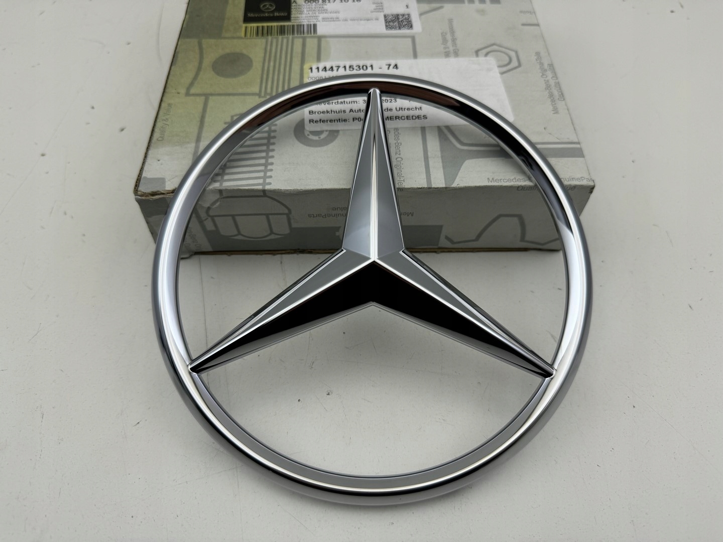 MERCEDES ZNACZEK ATRAPY LOGO EMBLEMAT A0008171016 NOWY