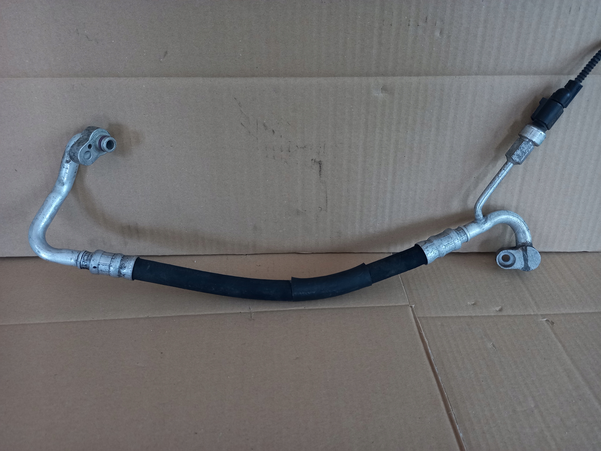 КАБЕЛЬ КОНДИЦИОНЕРА VW AUDI SKODA 1K0820721CA