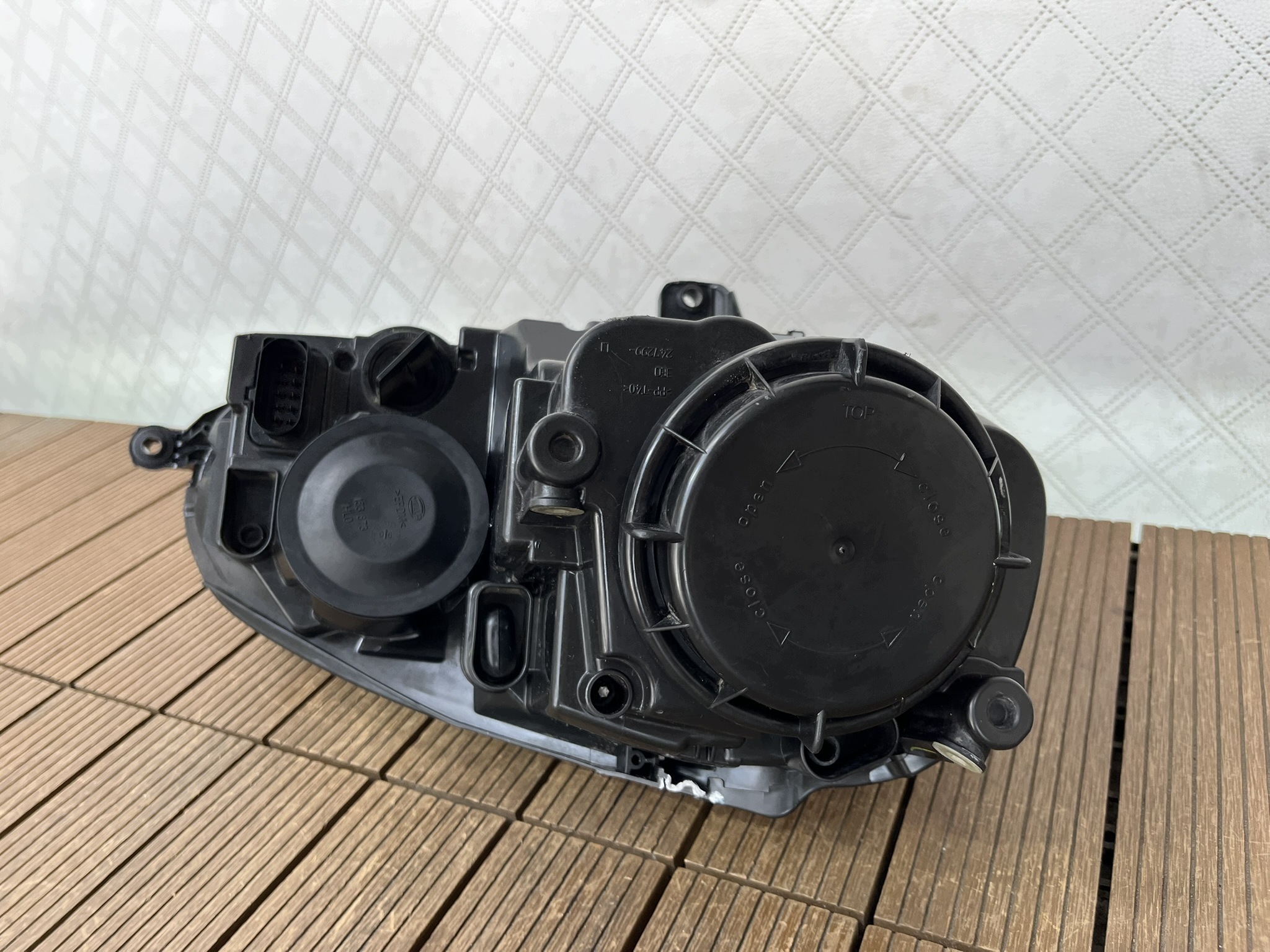 VW GOLF V 03-08 KOMBI light front left front 1K6941005P EUROPA OE