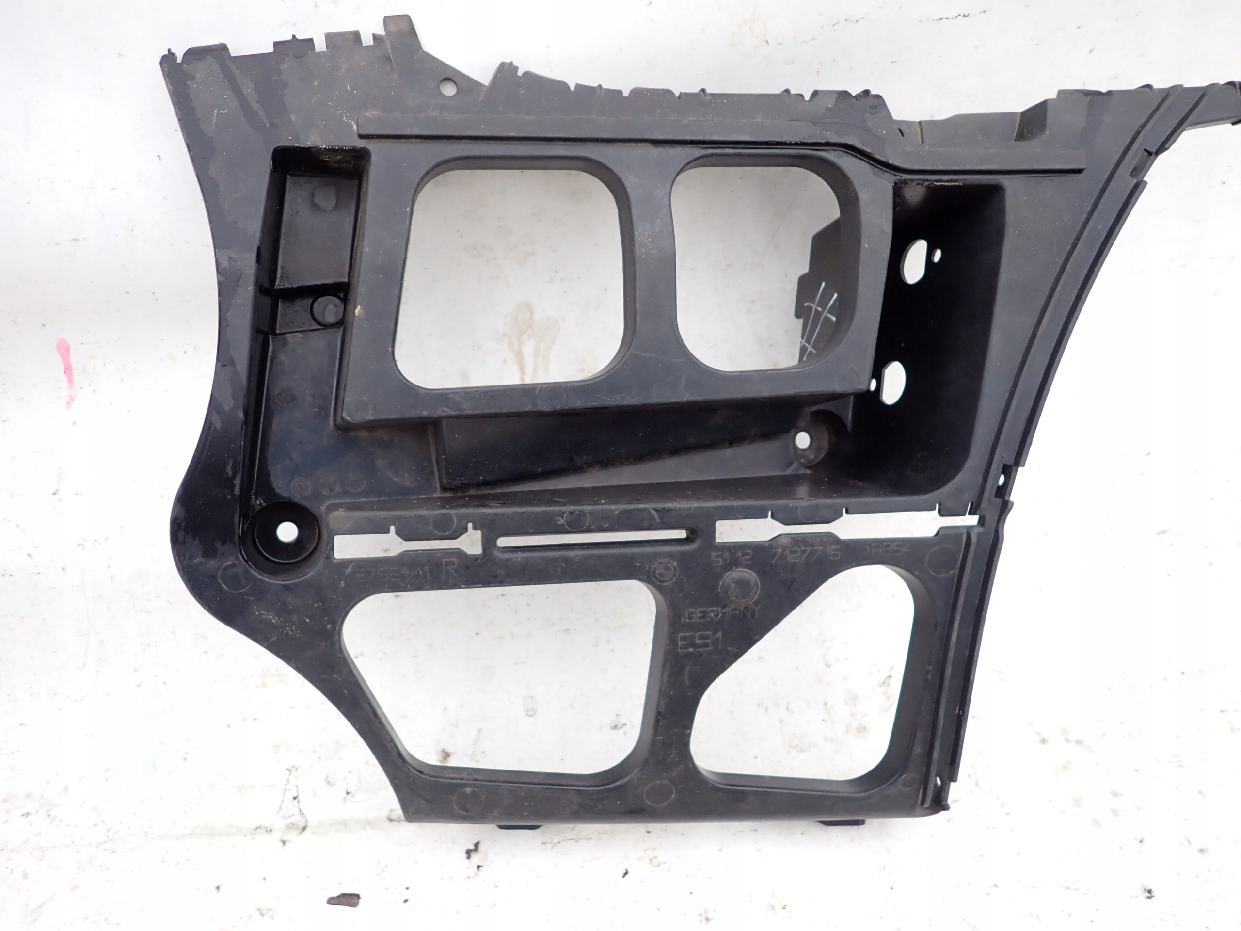 BMW 3 E91 04- support holder right rear part rear.