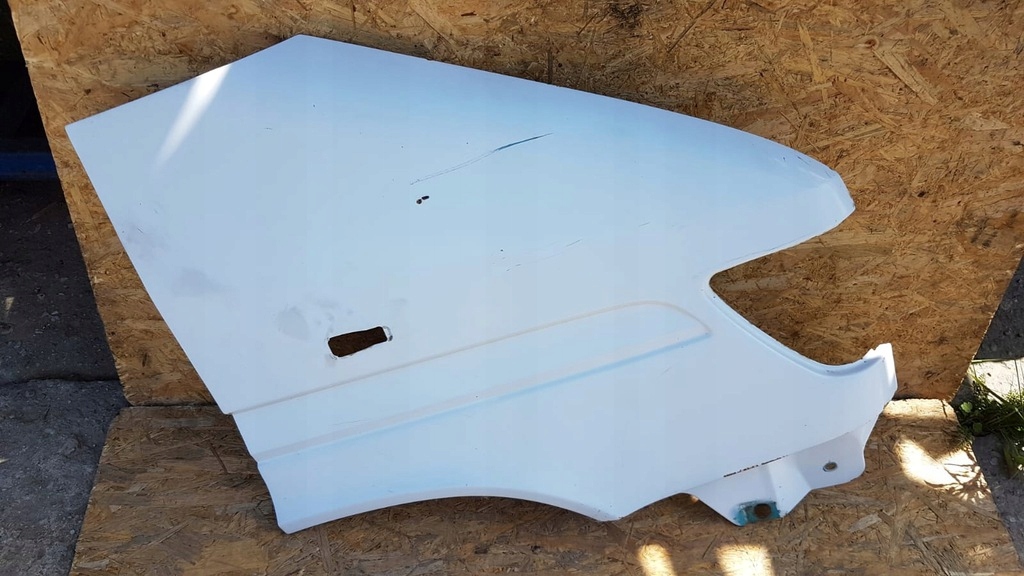 Крило Правий Перед - Передній Mercedes Sprinter