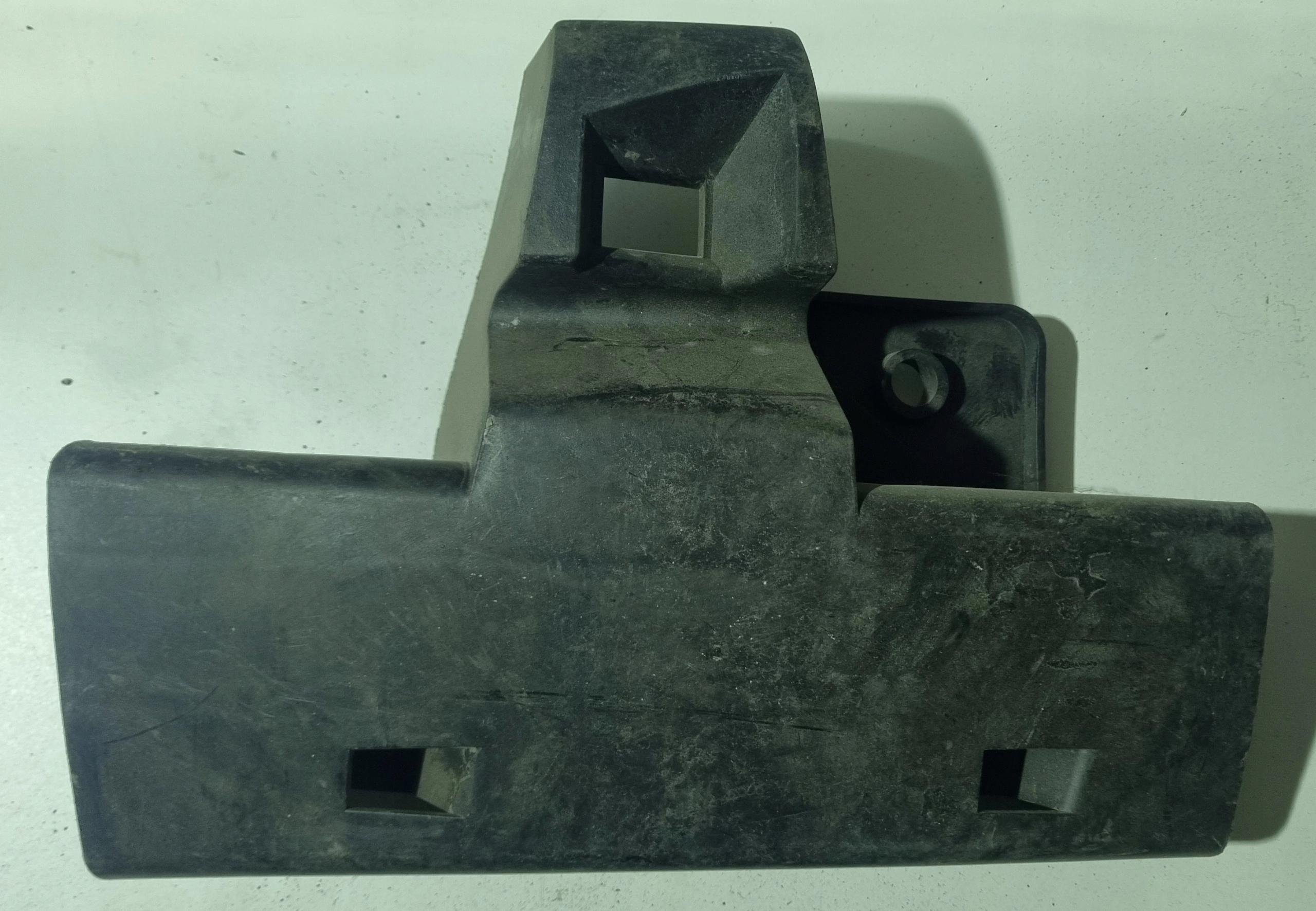 bumper bracket left rear part PEUGEOT 307