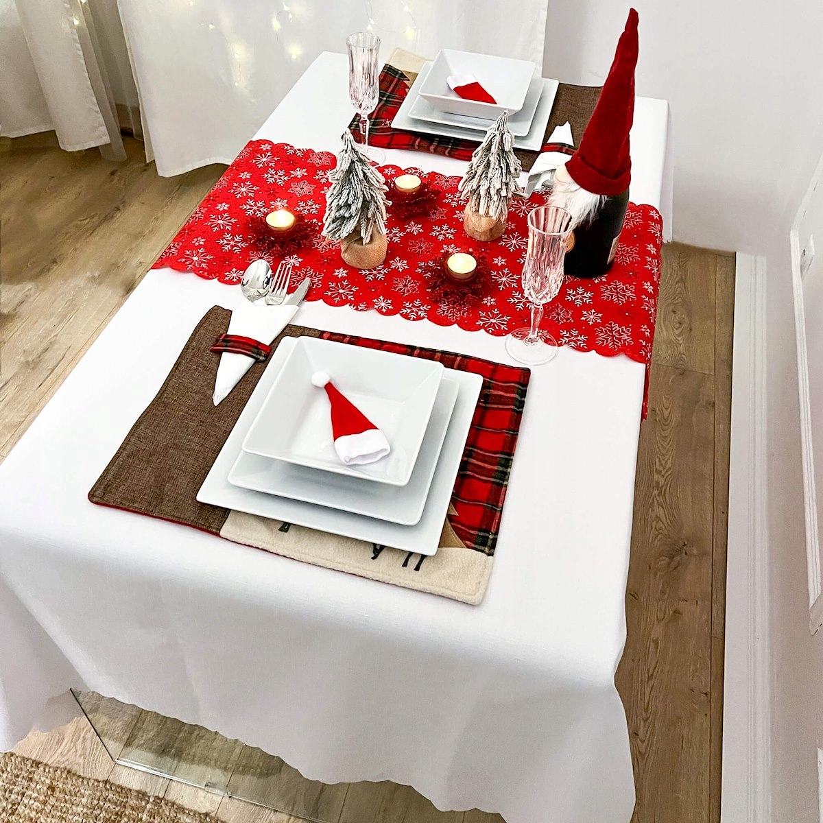 ŚWIĄTECZNY BIEŻNIK NA STÓŁ OBRUS WIGILIJNY ŚWIĘTA 187x34 DEKORACJA CZERWONY Typ bieżnik