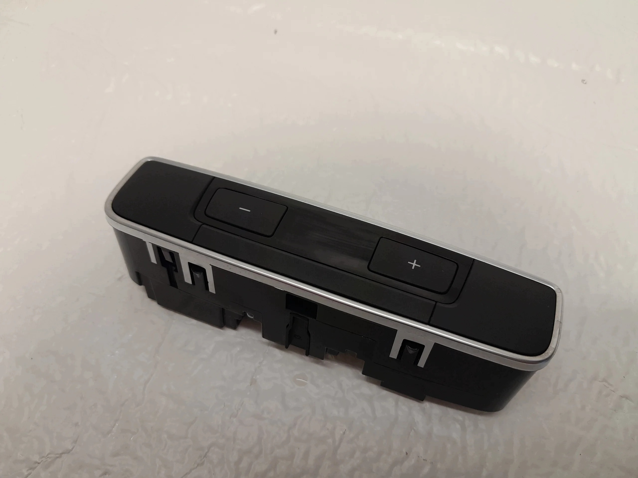 AUDI A4 B9 LIFT Unite commande clima Bouches buses Arrière 8W0919158