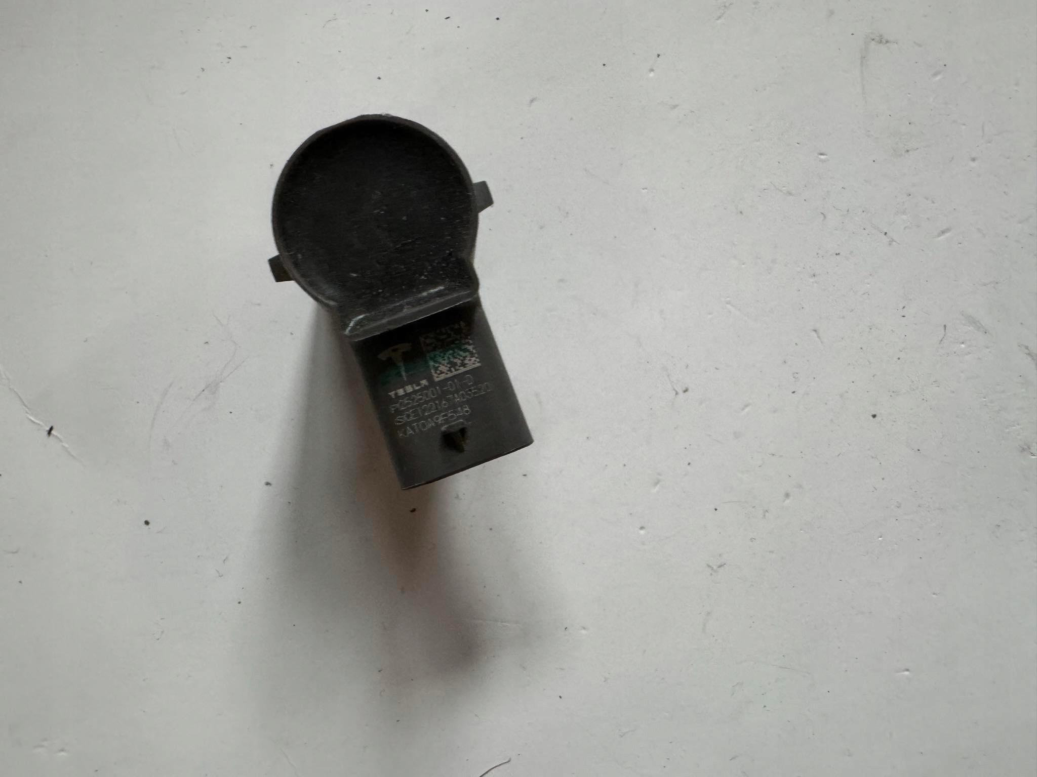 TESLA MODEL 3 S X -> Sensor Parken PDC 2525001-01-D