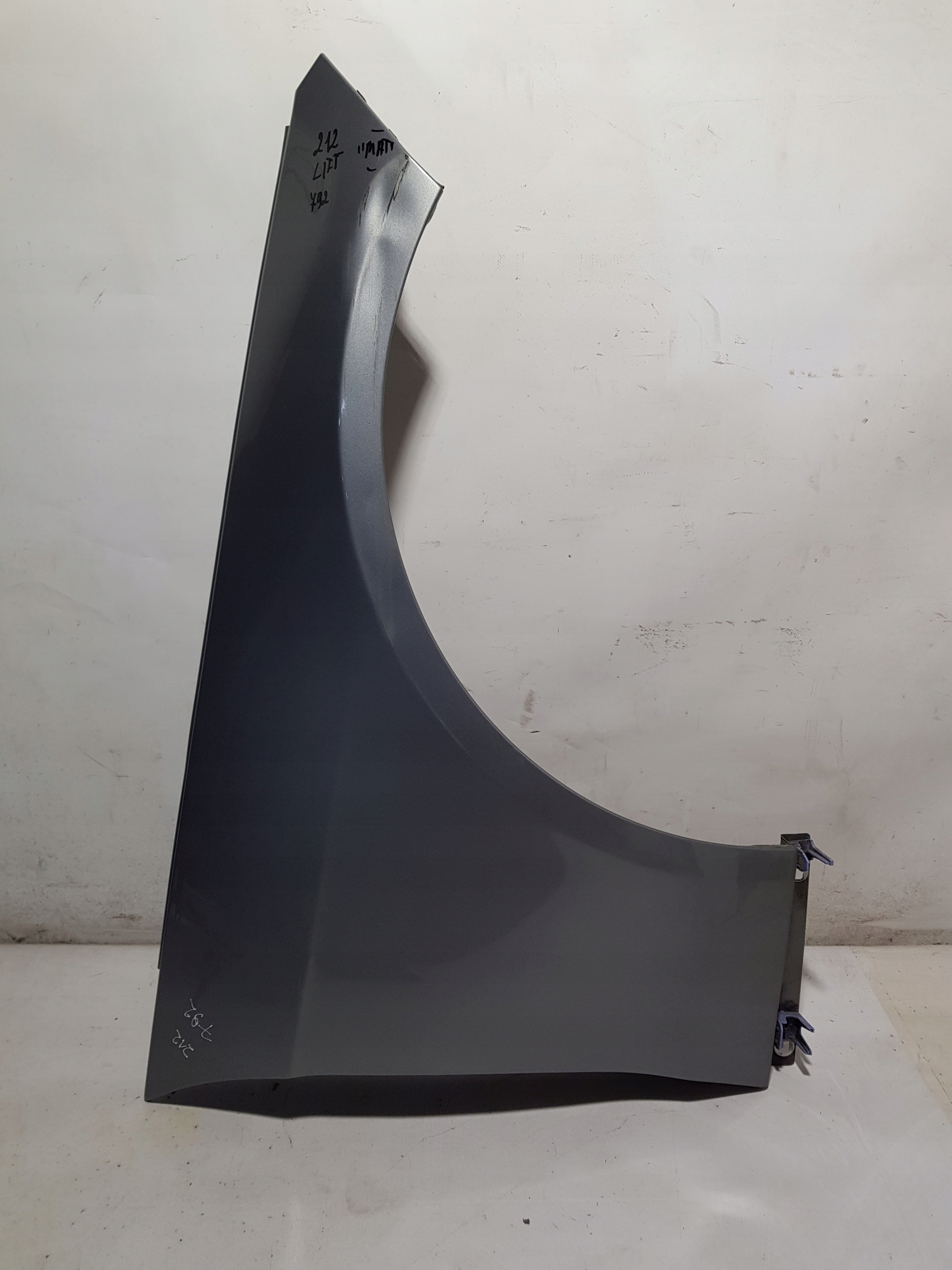 fender right front MERCEDES W212 LIFT C792 792
