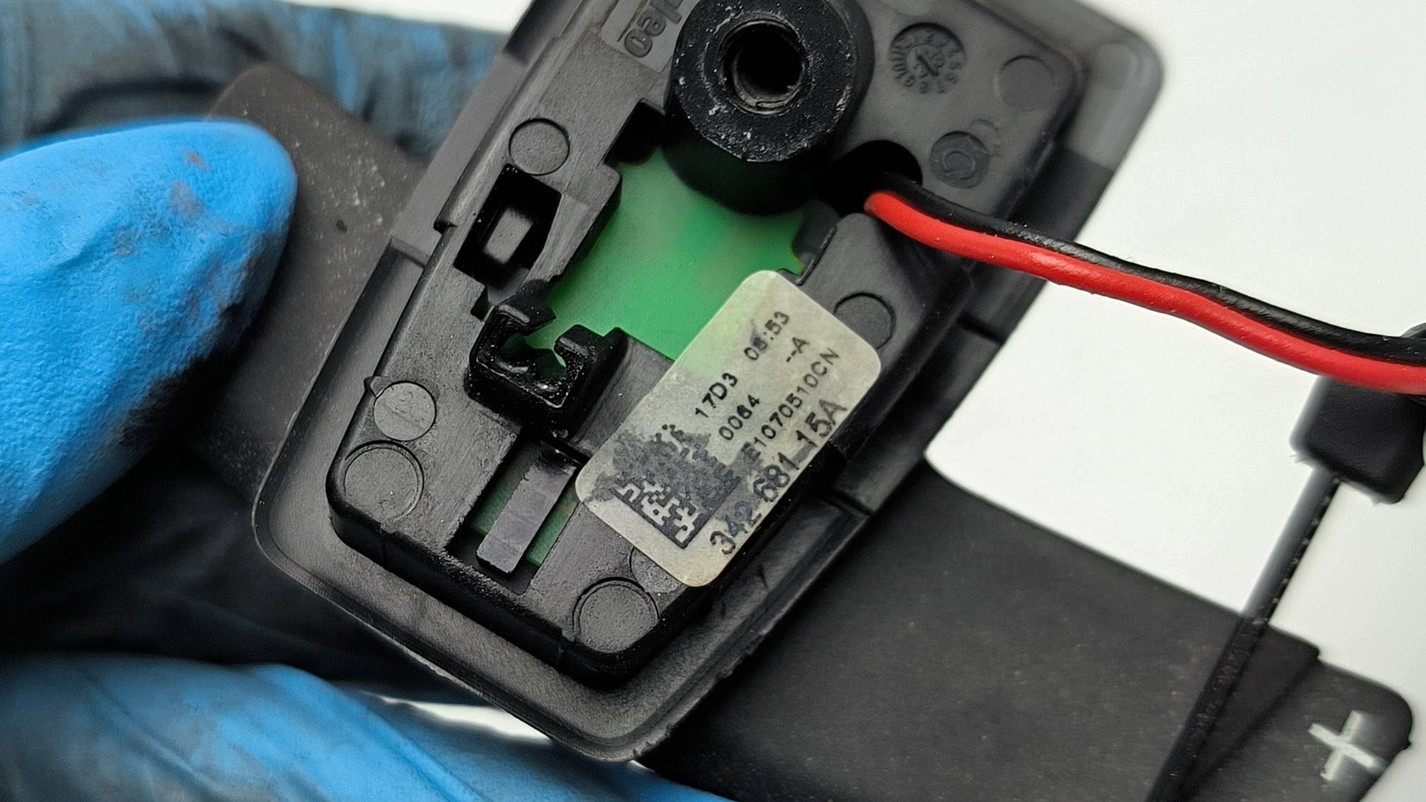 button MANETKA below steering wheel, E1070510CN RENAULT ARKANA LIFT