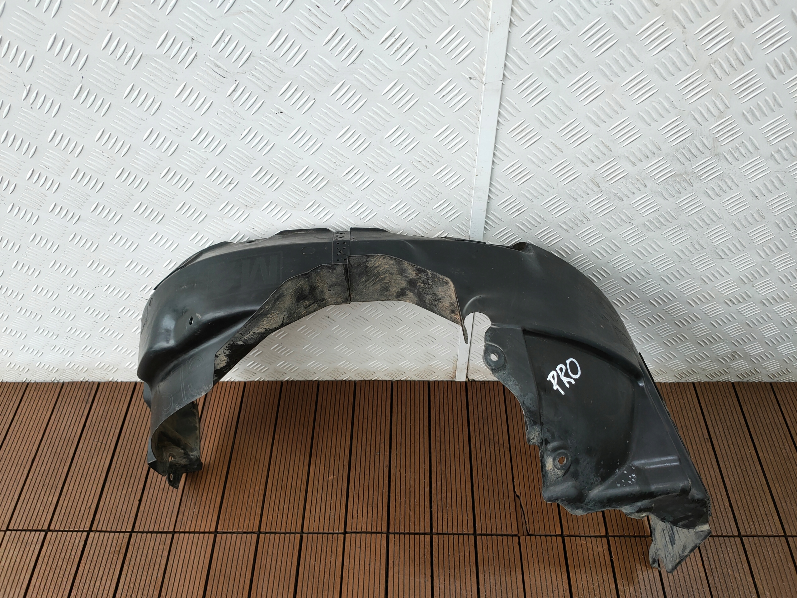 HYUNDAI TUCSON and LIFT 04-09 mudguard front left front 86811-2E010 OE