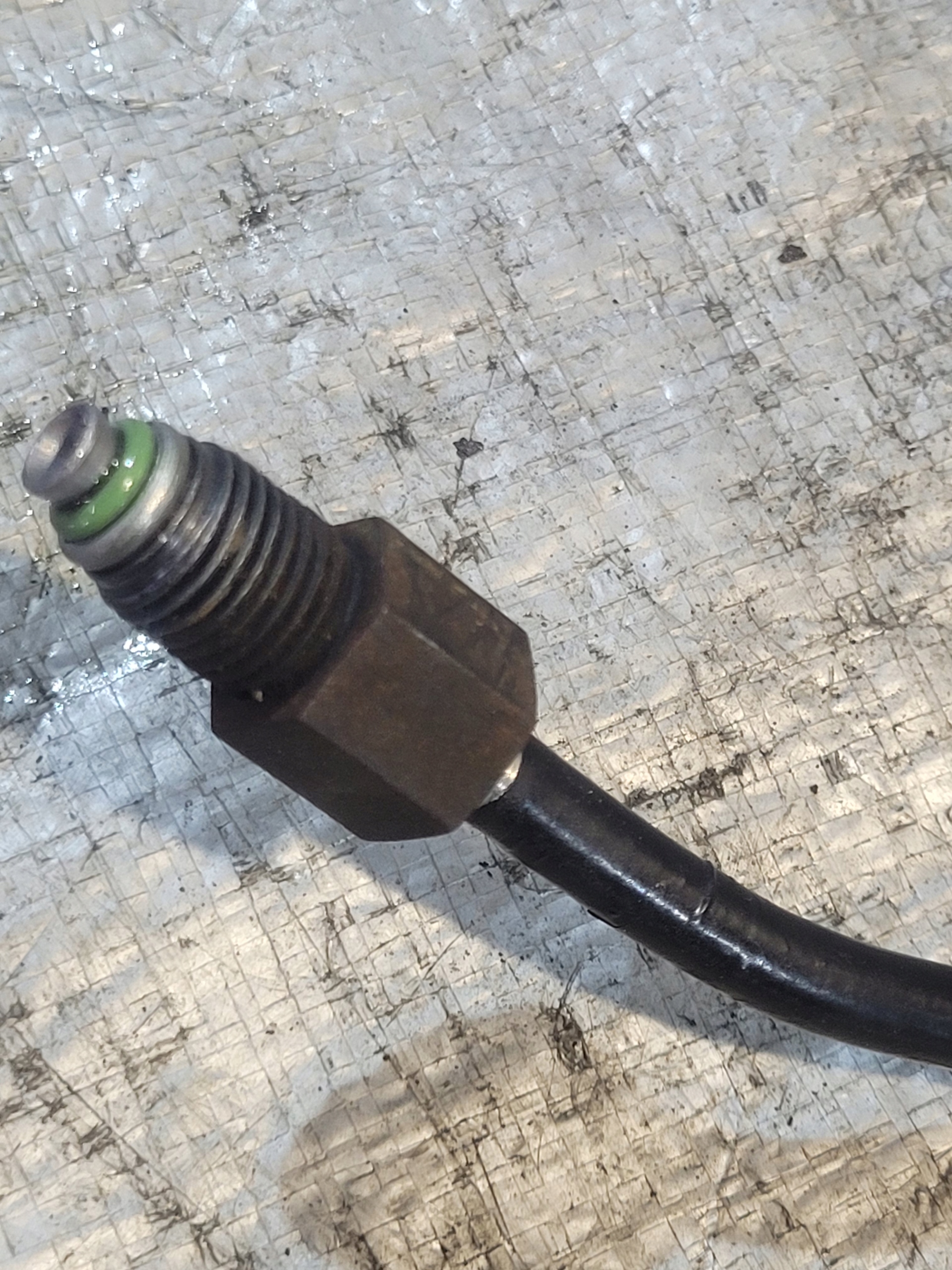 canalisation crémaillère de direction VOLKSWAGEN FOX 1.2B 05r.