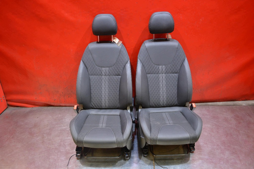 Sitz Sitze Seite Seiten Halbleder KOMPLET EU BAIC BEIJING X3 LIFT 19
