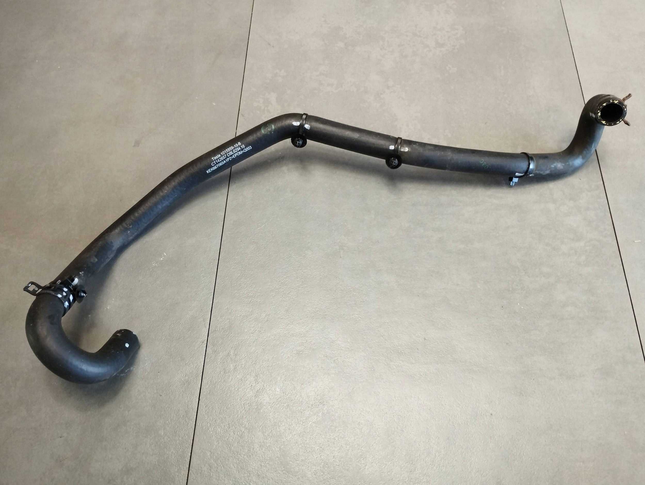 Mercedes-Benz B W246 W242 prijenos vode 101555910B