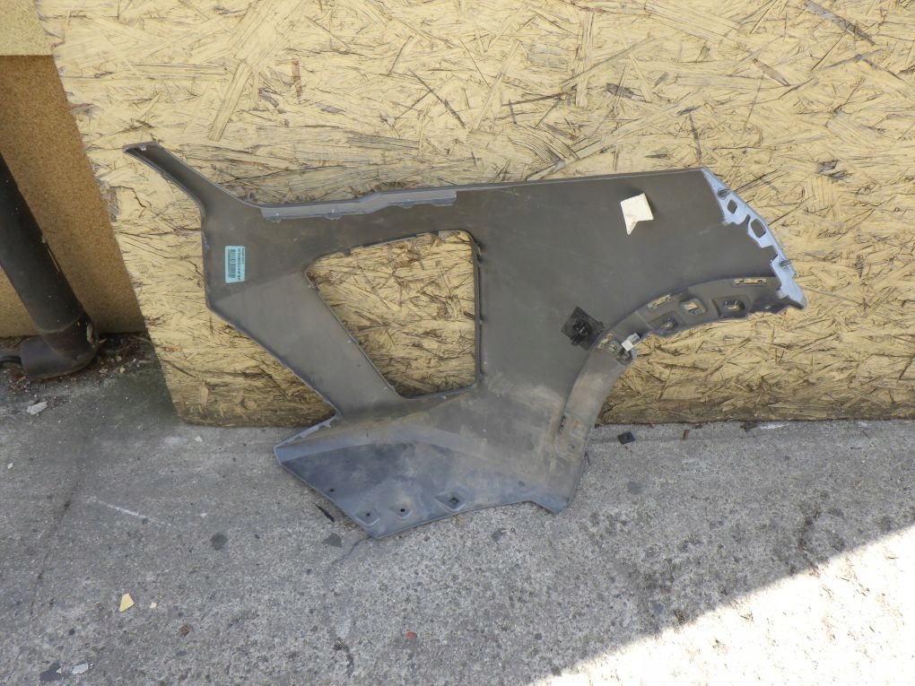 BMW X2 U10 M PAKIET 23- front bumper right