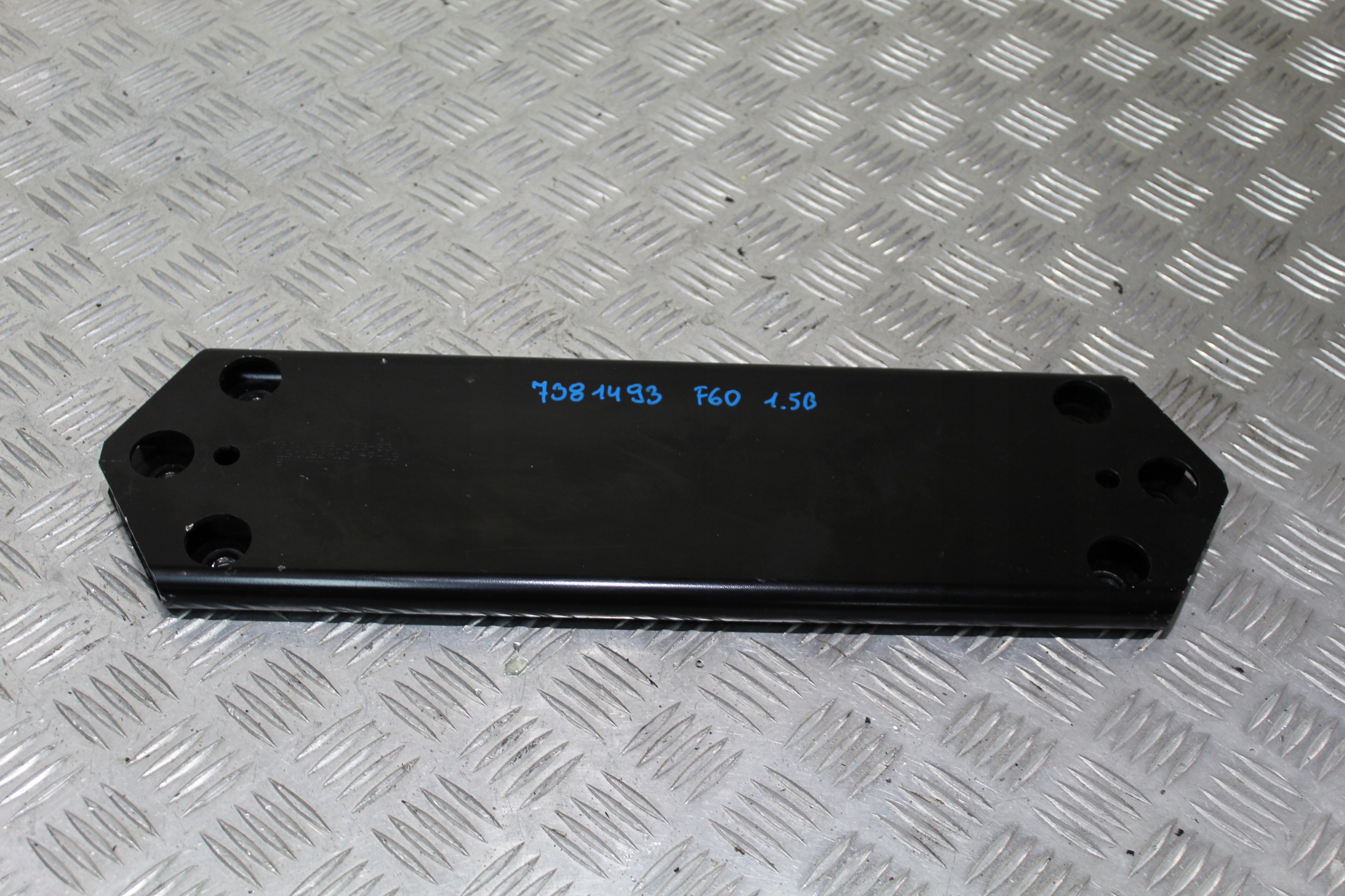 console TUNELU front MINI COUNTRYMAN F60