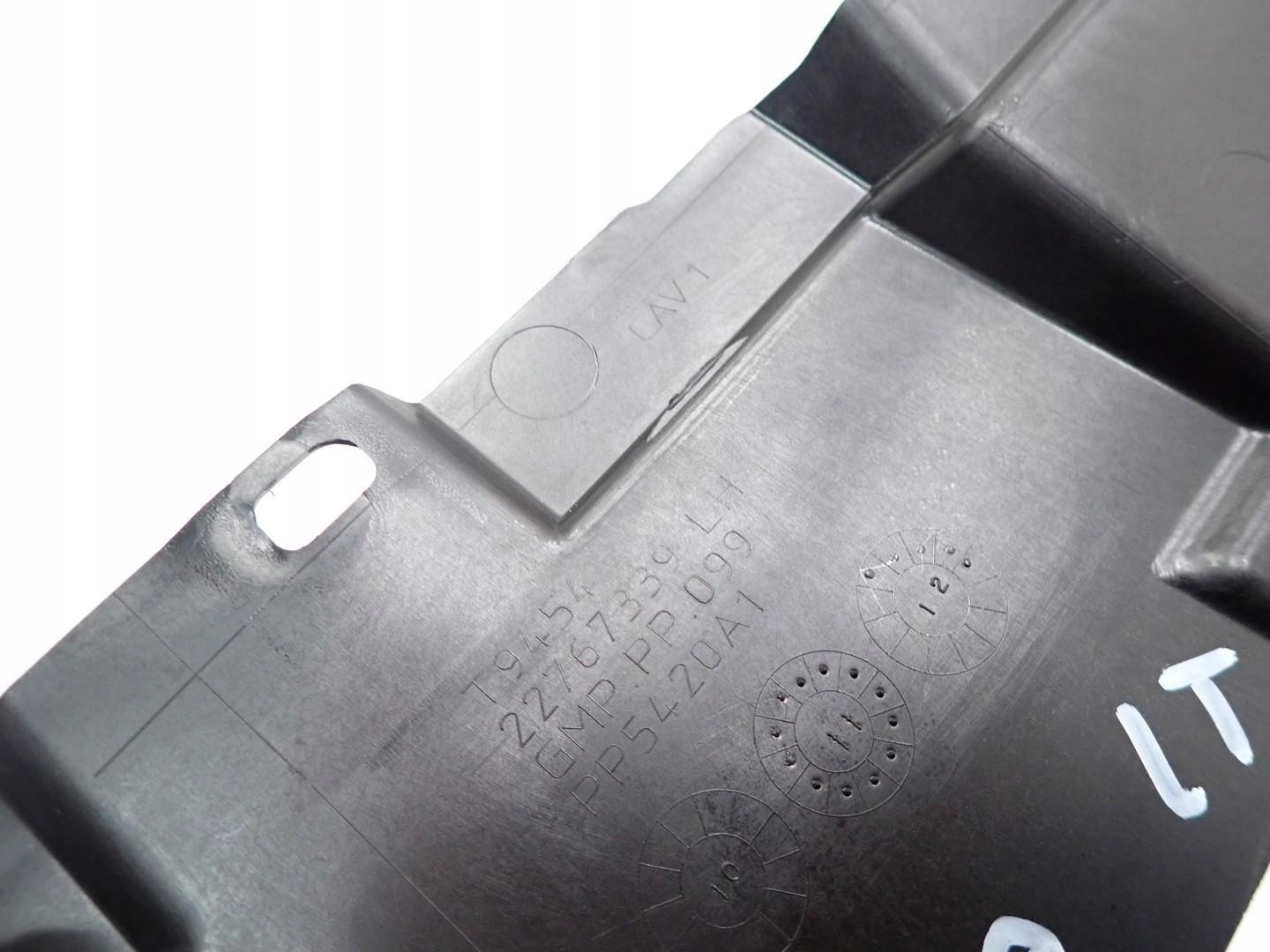 PŁYTA OSŁONA PODWOZIA LEWY TYŁ OPEL AMPERA 14R Typ samochodu Samochody osobowe