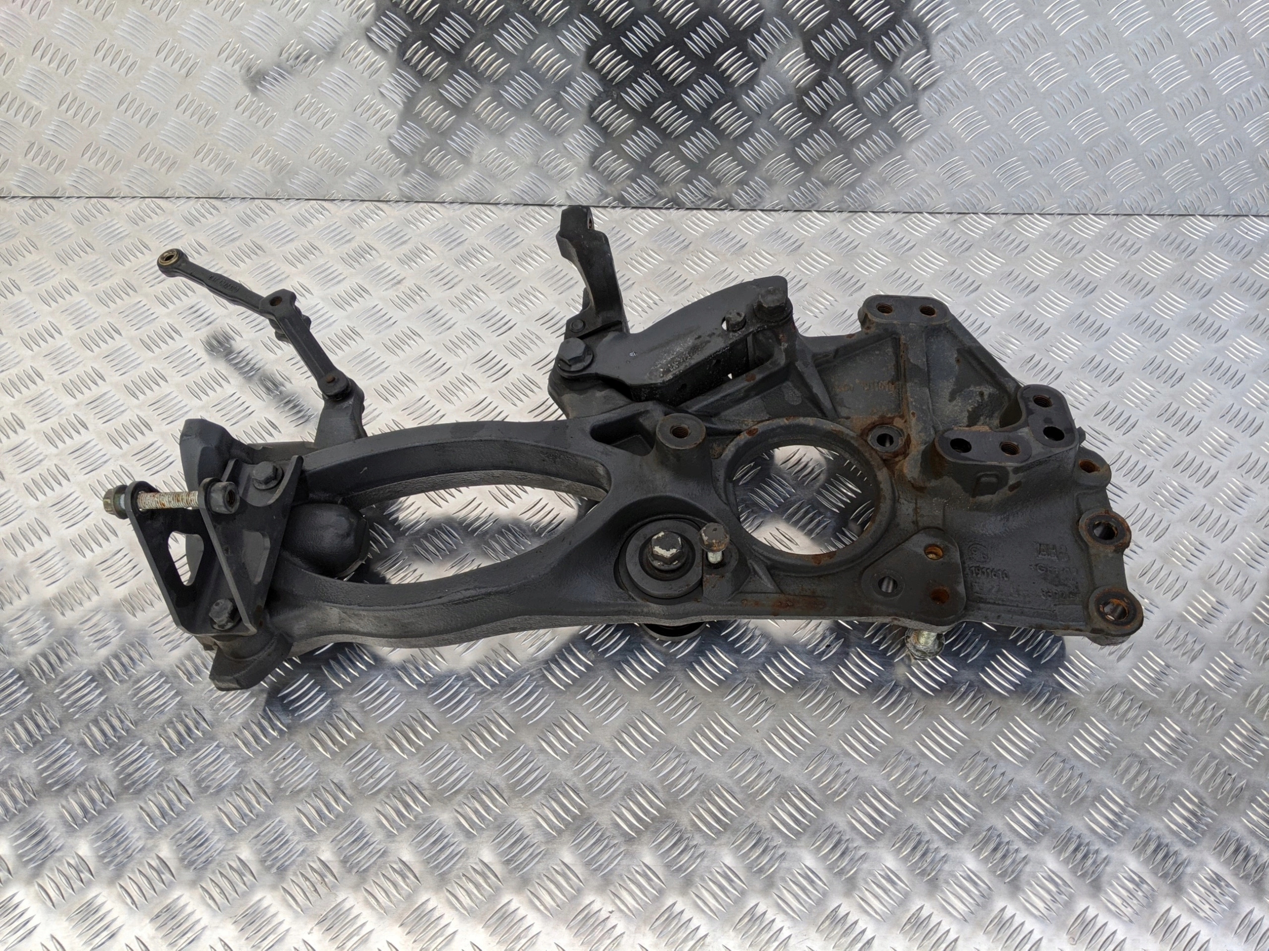 1911610 - КРОНШТЕЙН РАМЫ DAF XF 106 ЗОНА РАЗДАВЛИВАНИЯ