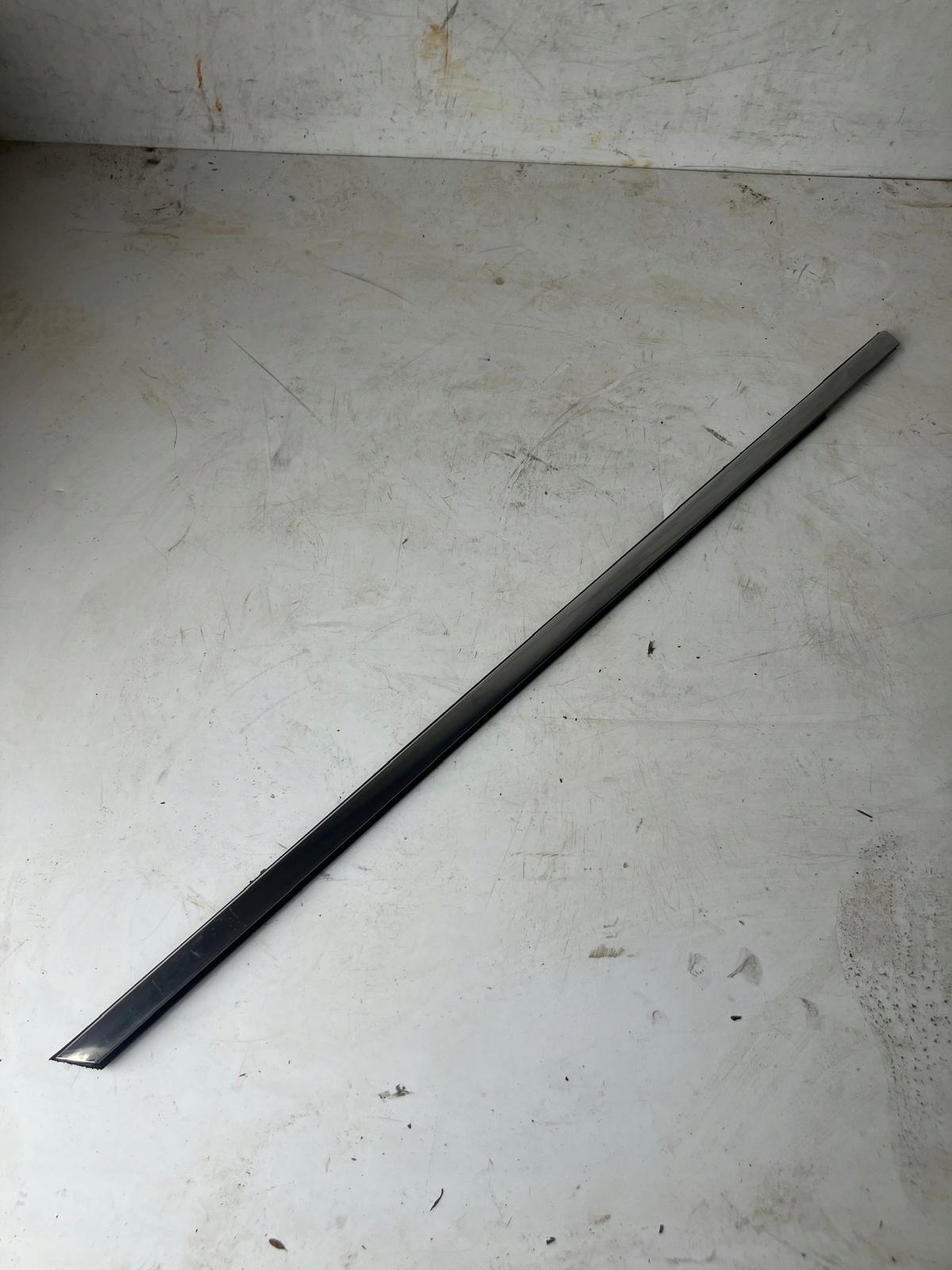 moulding dust CHROM door left front C4 PICASSO II 9677090980 #23