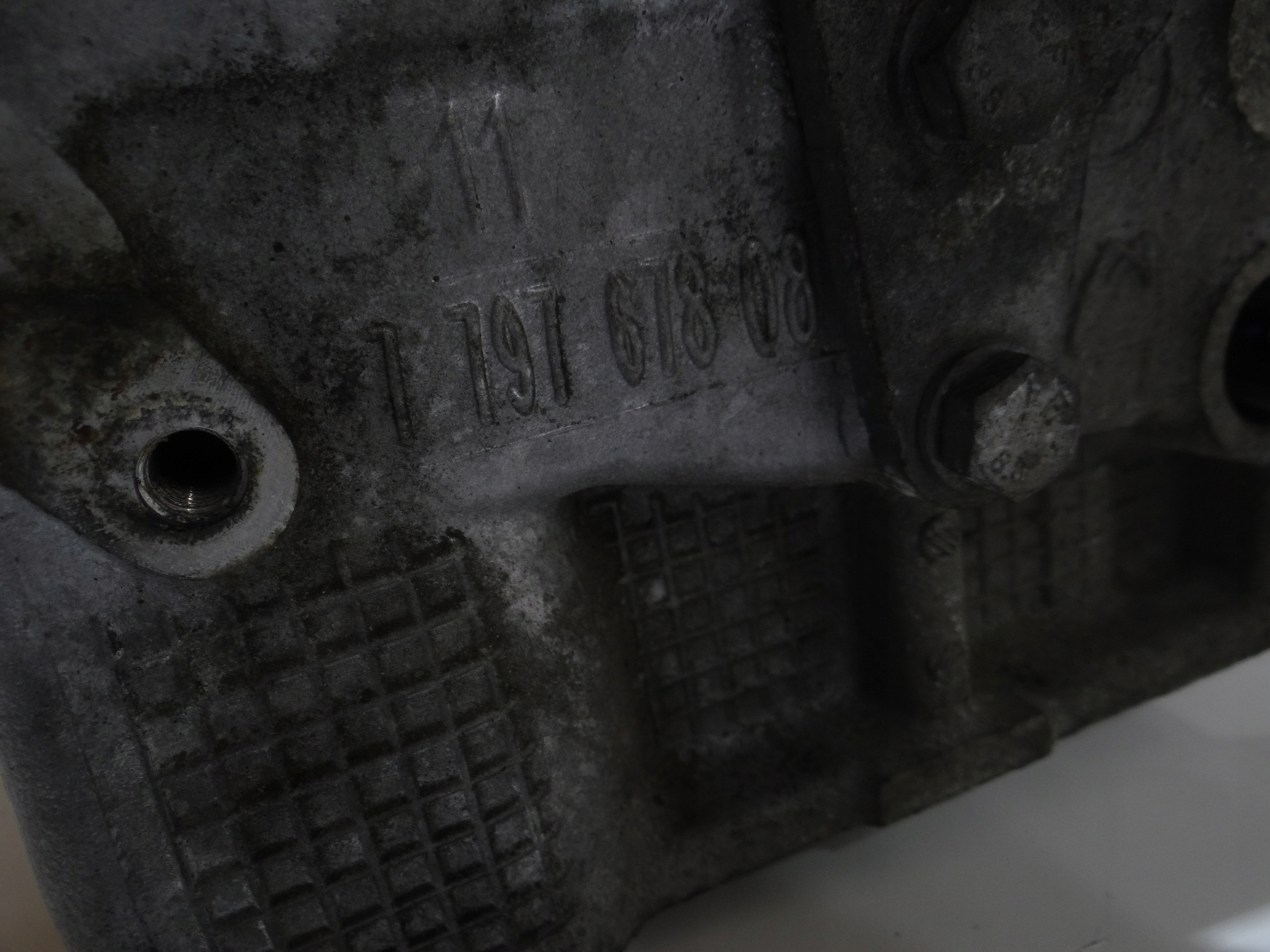 head. BMW E60 N47D20A OE 7797678
