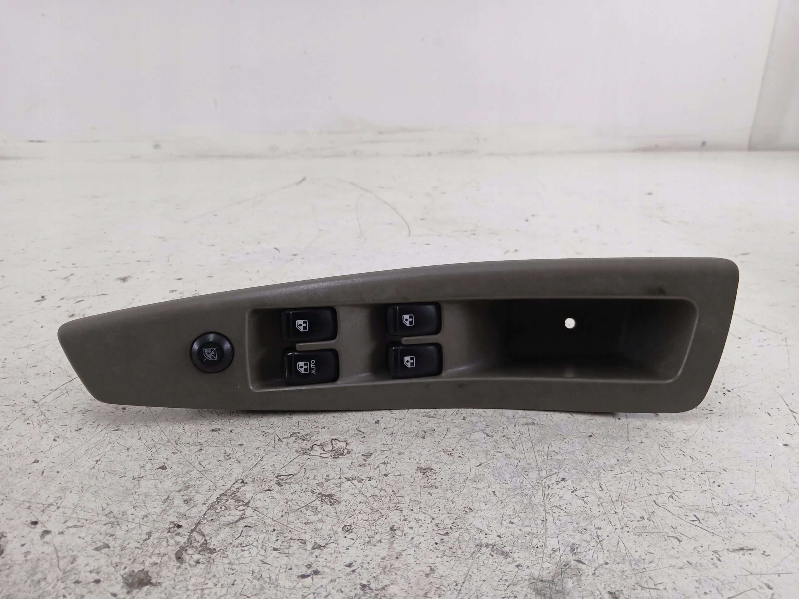 CHEVROLET NUBIRA III PANEL okna levý předek