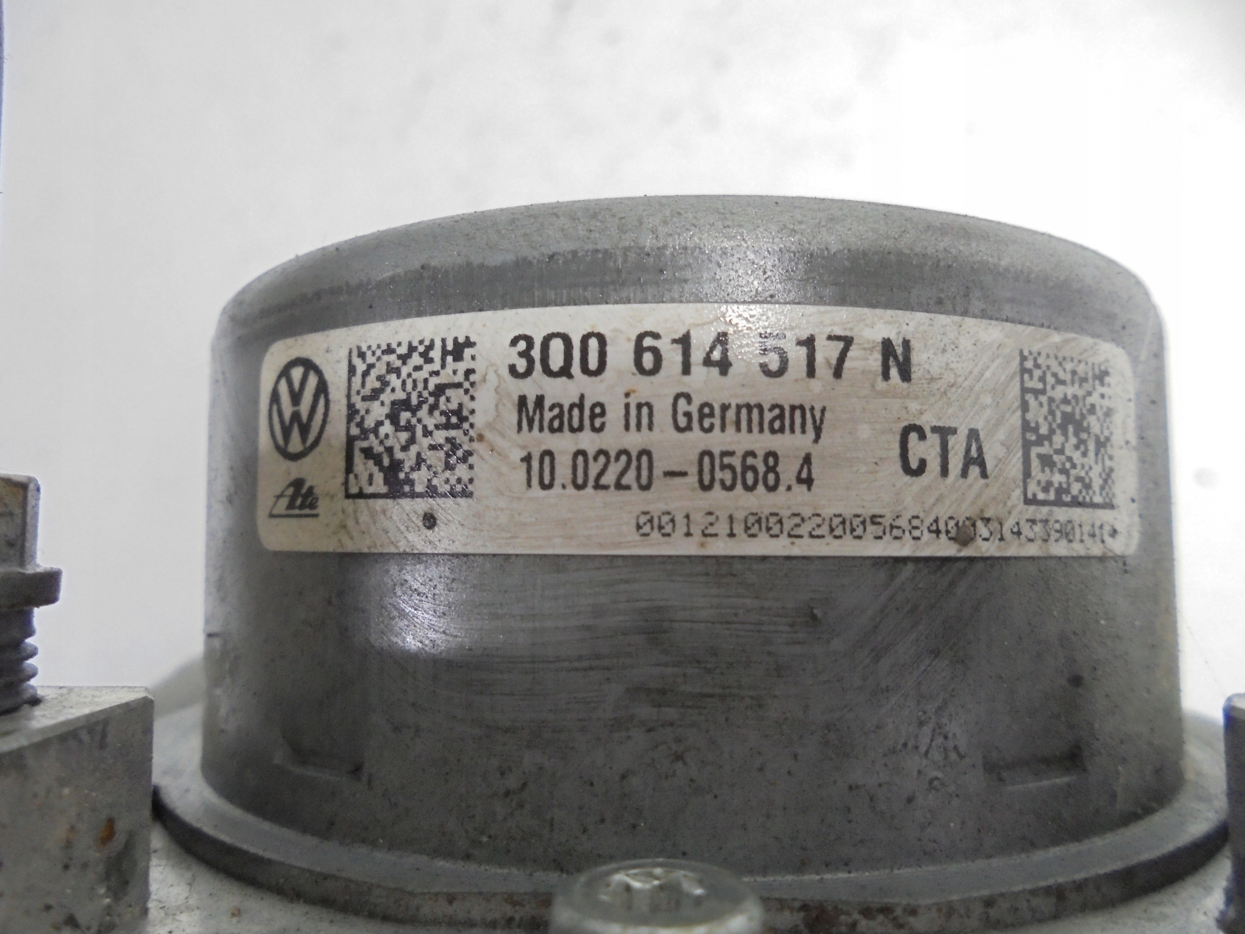 VW PASSAT B8 GOLF VII SUPERB pump control unit ABS