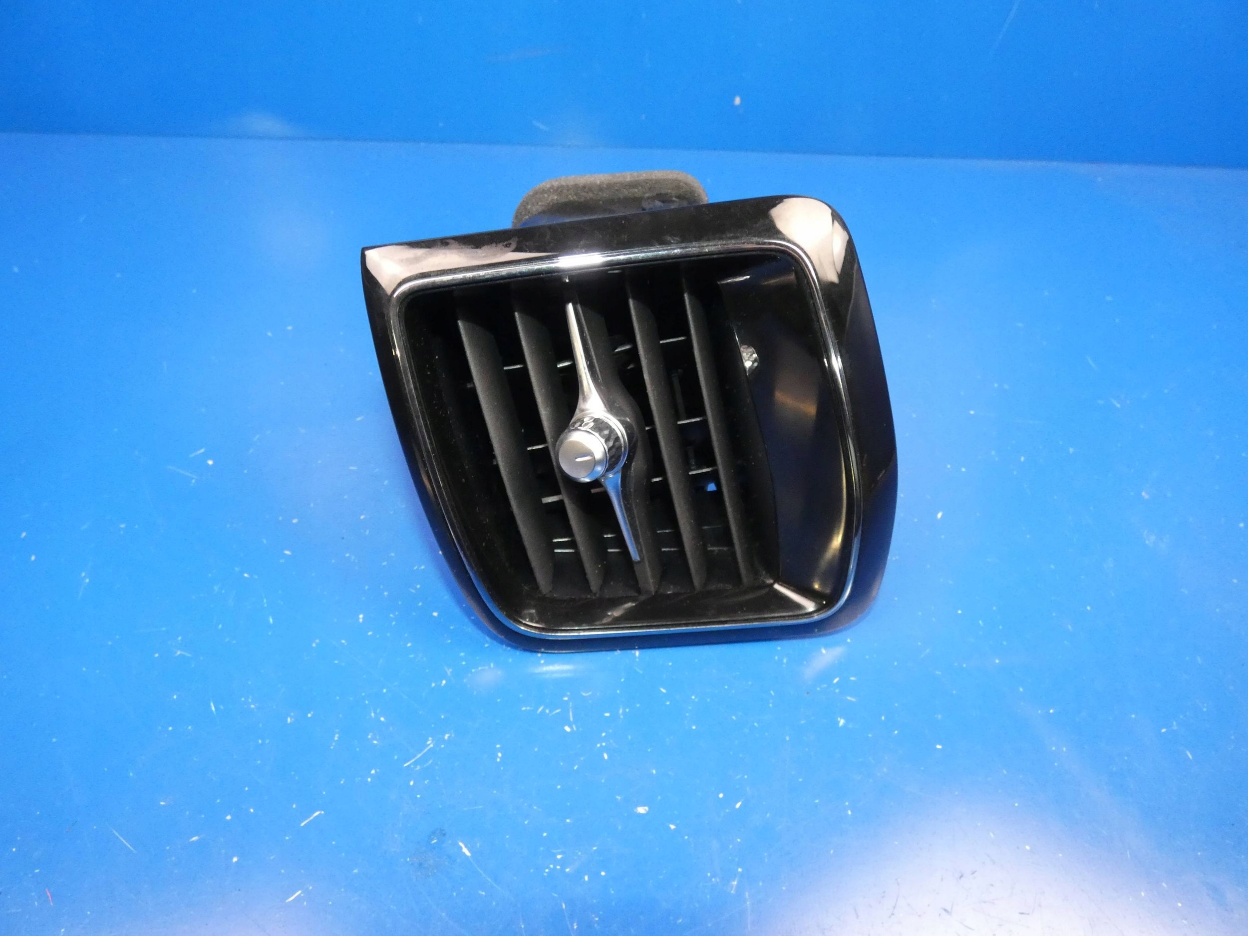 VOLVO XC60 II grid air conditioning devices of the dashboard left front left