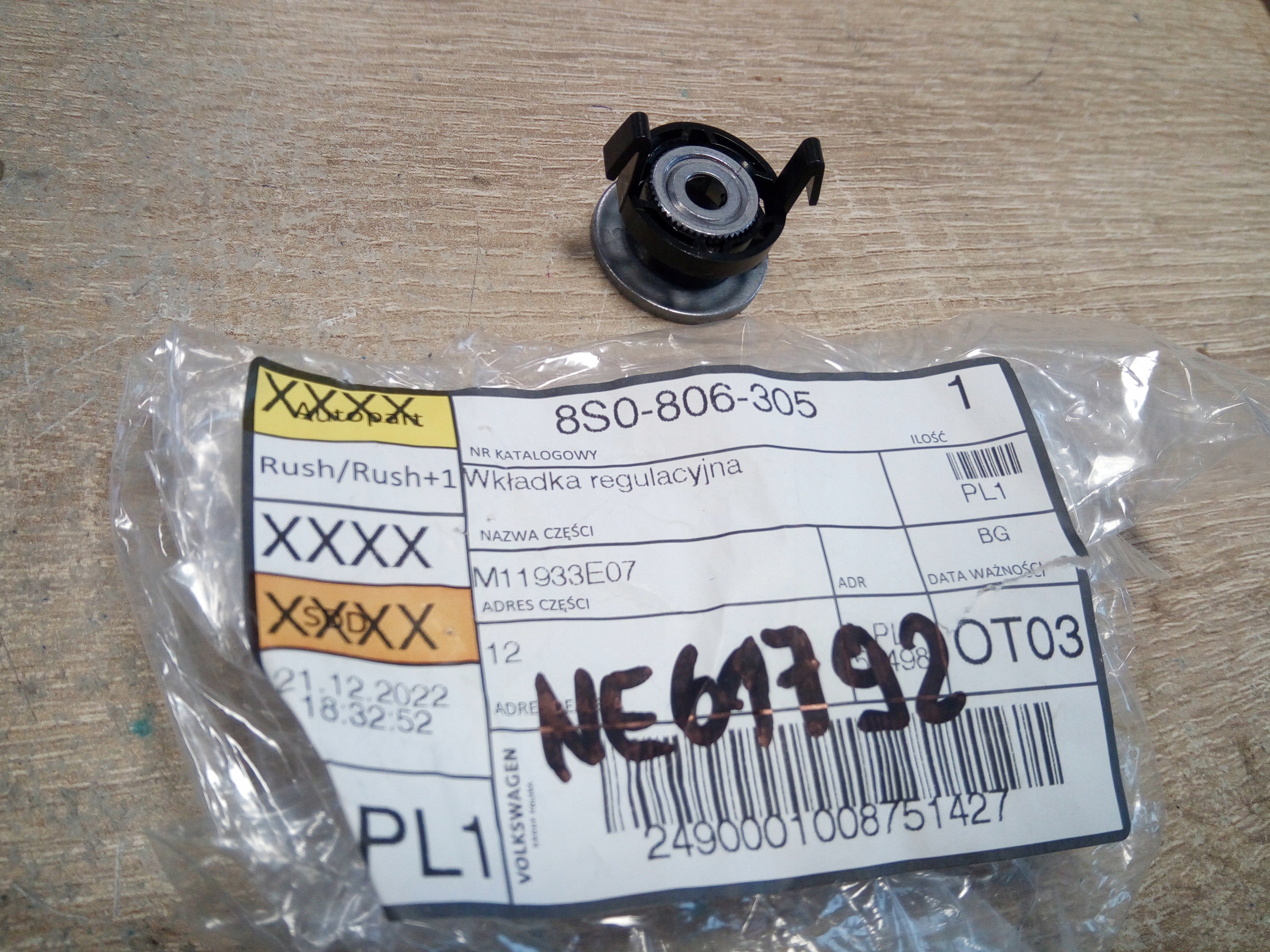 UCHWYT ŚRUBA REGULACJA REFLEKTORA AUDI 8S0806305 NOWA ORYG.*