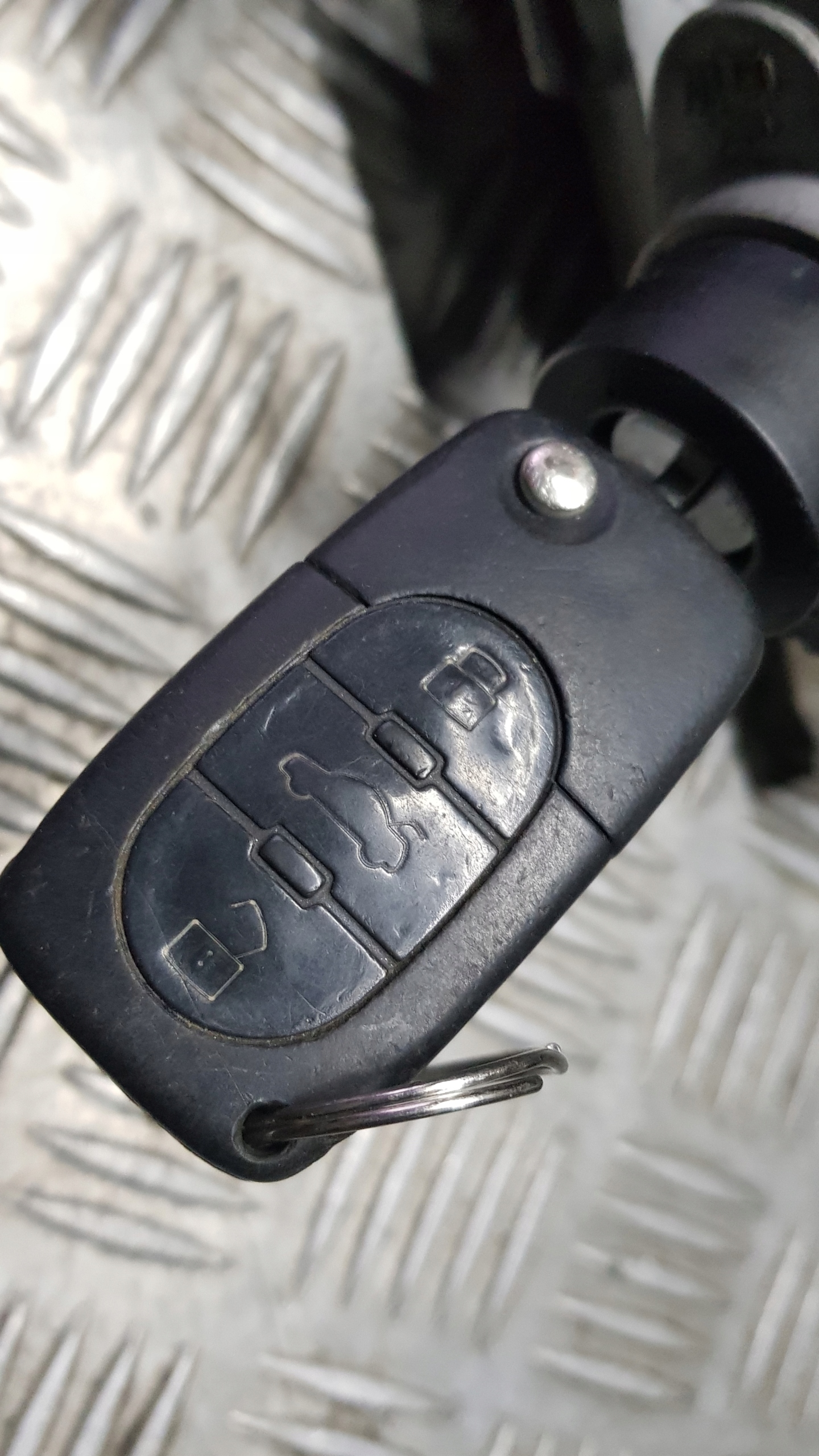 AUDI A4 B6 allumage clé insert
