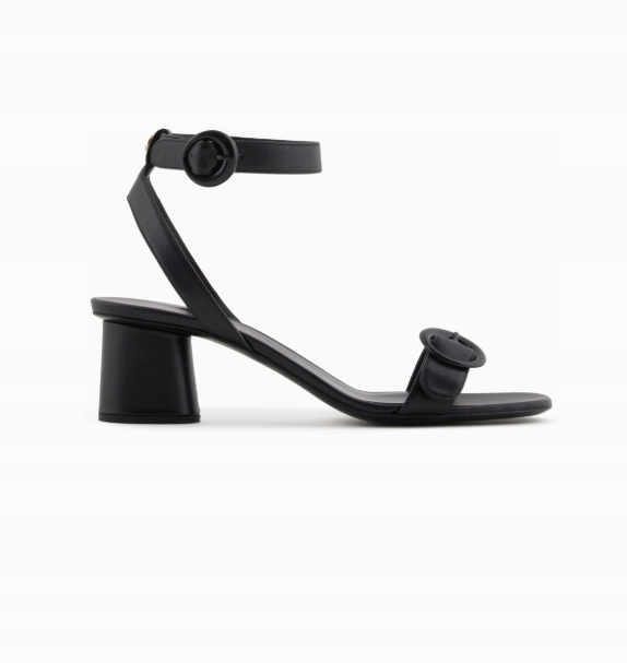 Sandály na podpatku s dvojitým koženým páskem vel. 39