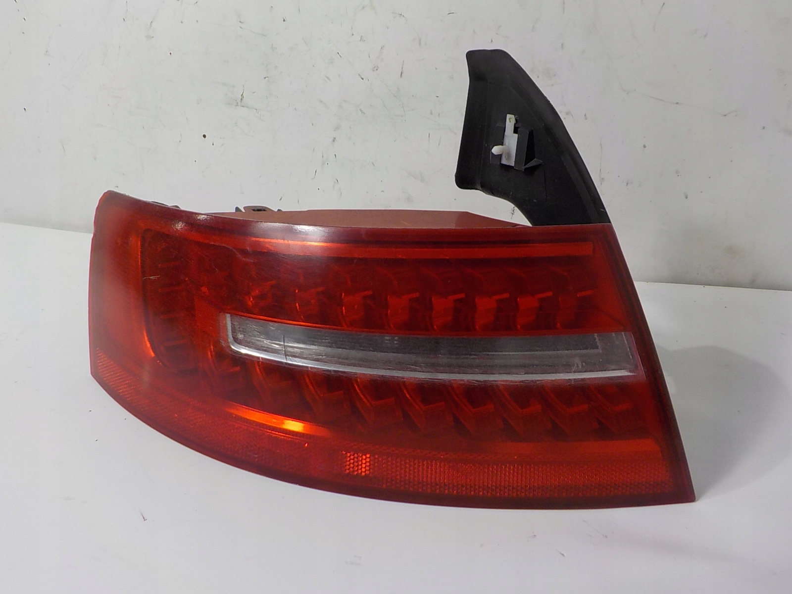 AUDI A6 C6 SEDAN LIFT LAMPA LEWA TYLNA LEWY TYŁ