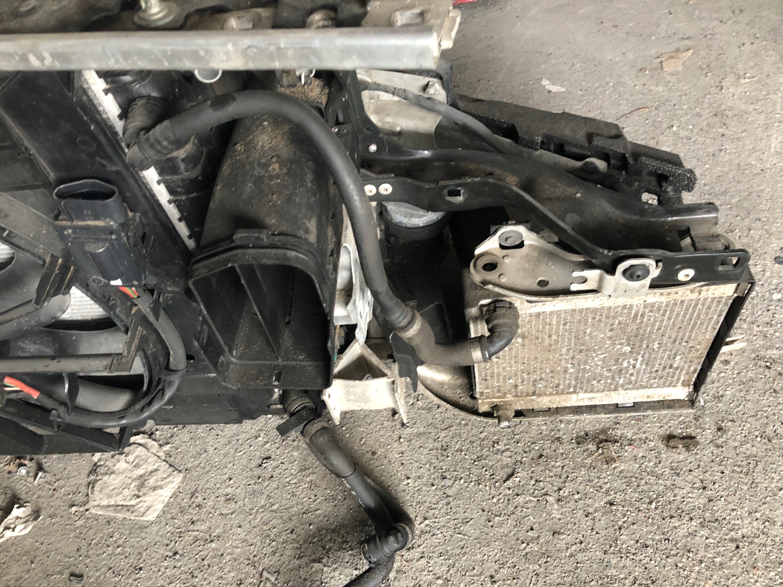 BMW G11 5.0D PAS PRZEDNI 400KM KOMPLETNY Typ samochodu Samochody osobowe