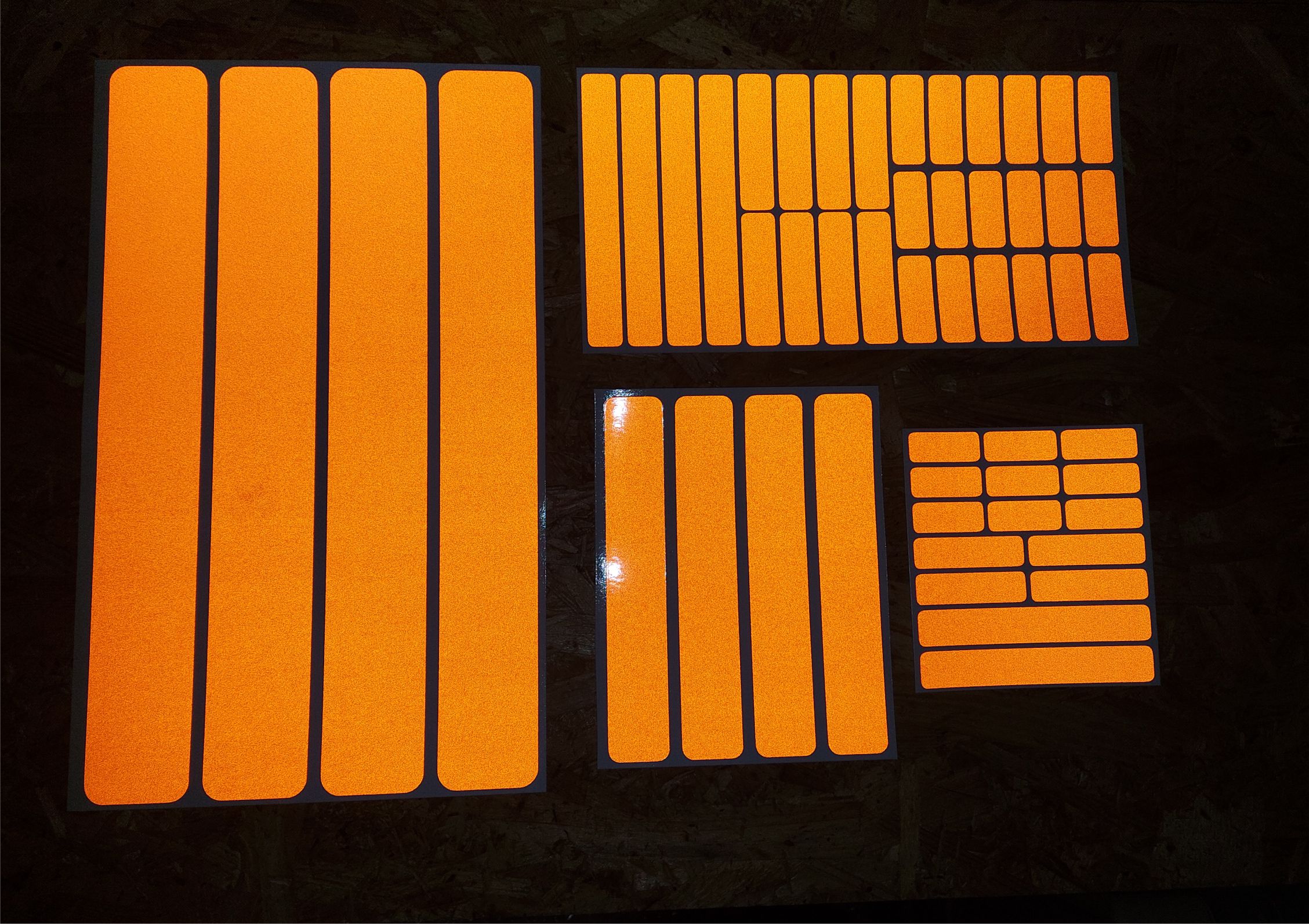 ODBLASKOWE NAKLEJKI ODBLASK ROWER MOTOR KASK 15cm Wzór dominujący geometryczny