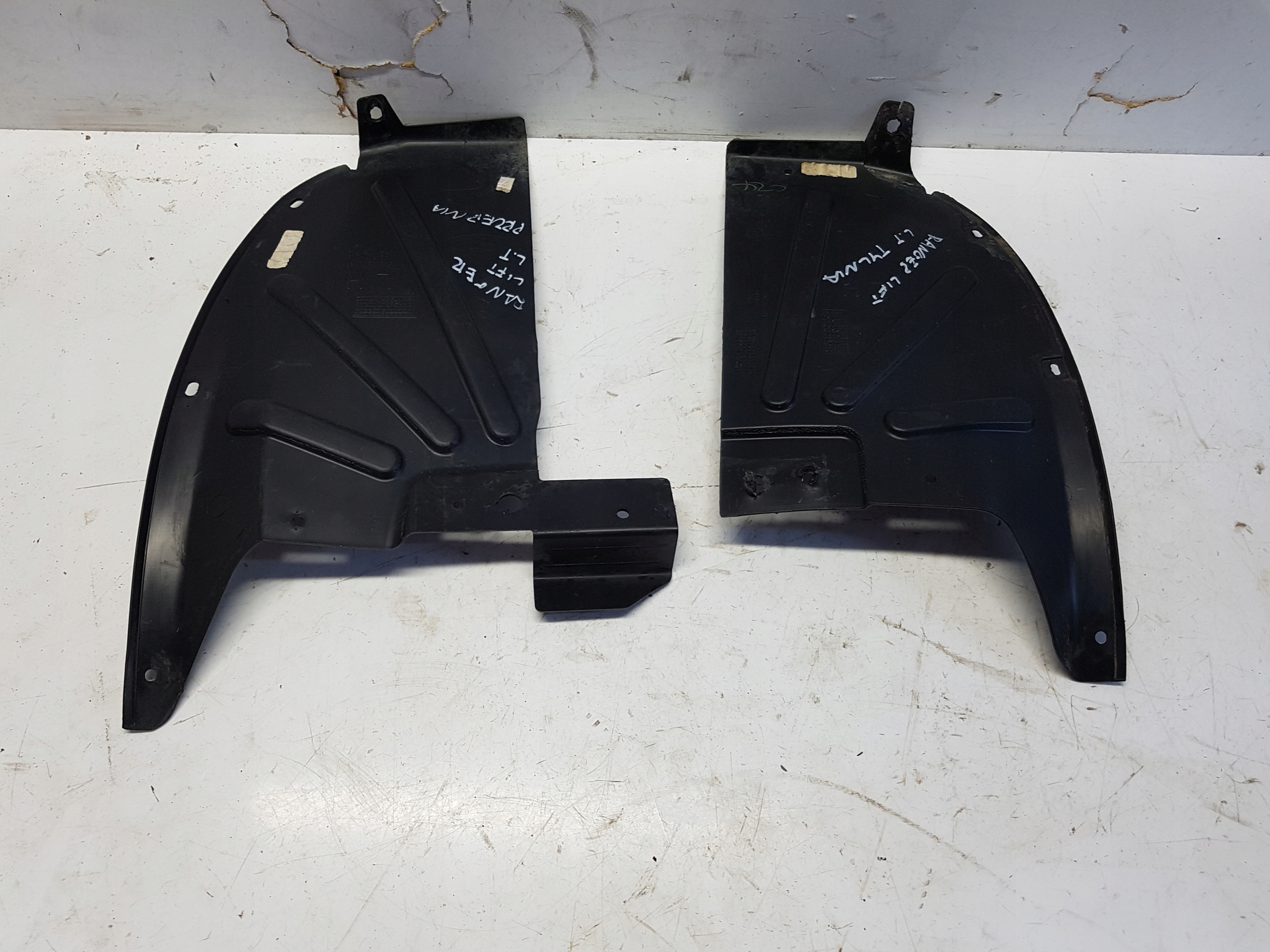 FORD РЕЙНДЖЕР IV В 2021 ПЛИТА ЗАЩИТА ЛЕВЫЙ ЗАД.