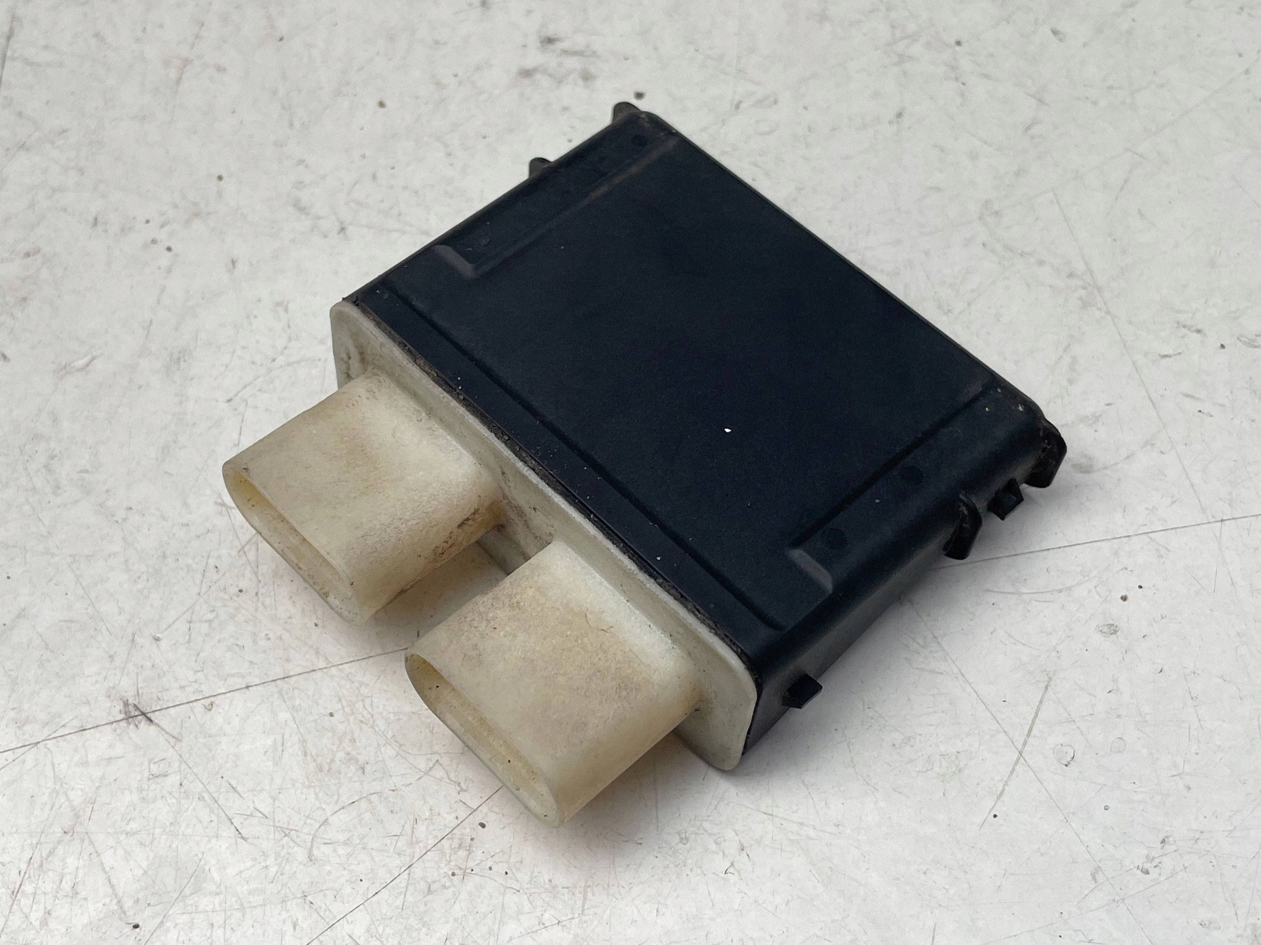 Module pour l’ouverture du capot VW AUDI PORSCHE 3G0962243C !J
