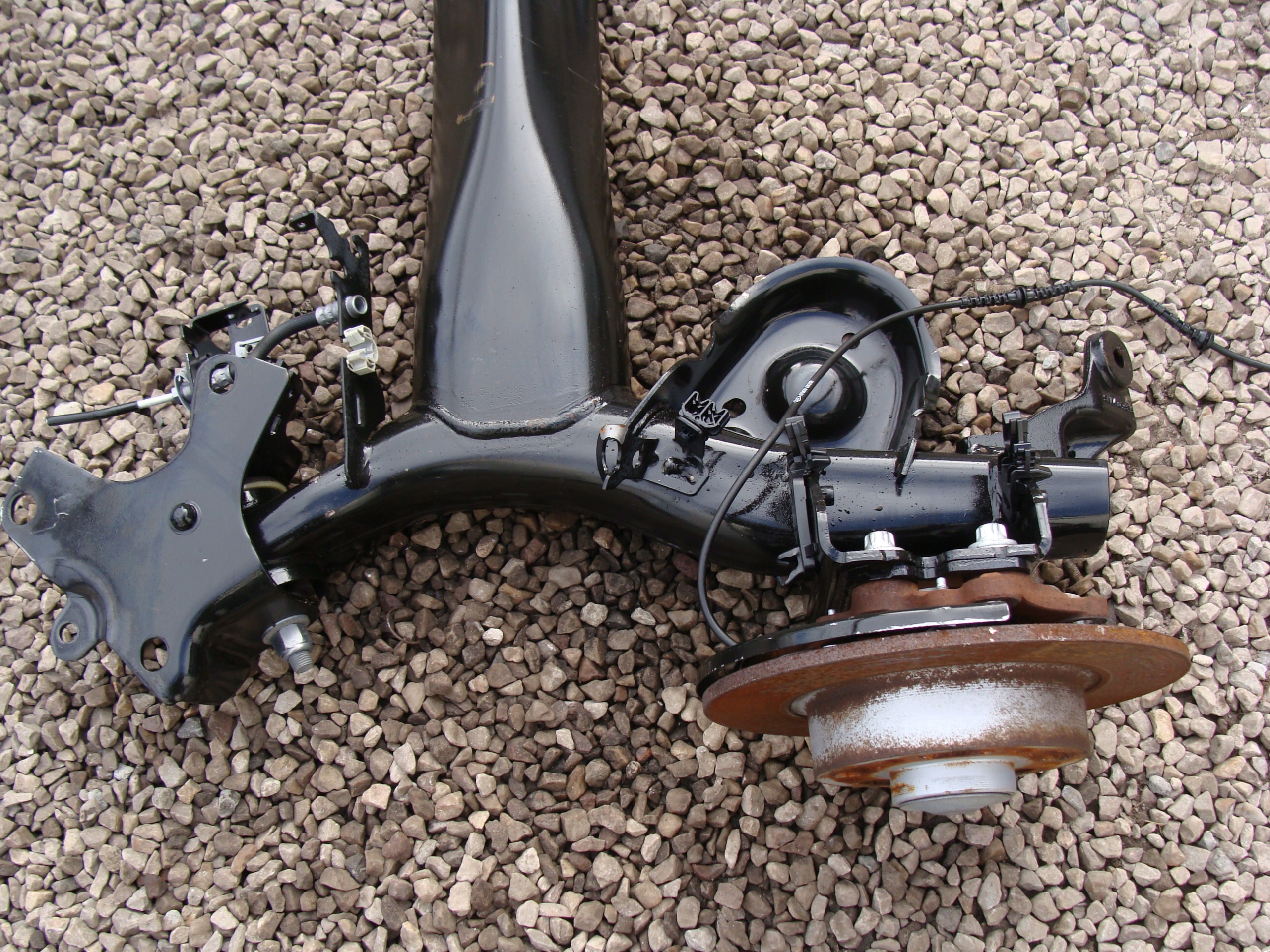 BELKA OŚ TYLNA RENAULT MEGANE IV Producent części Renault OE