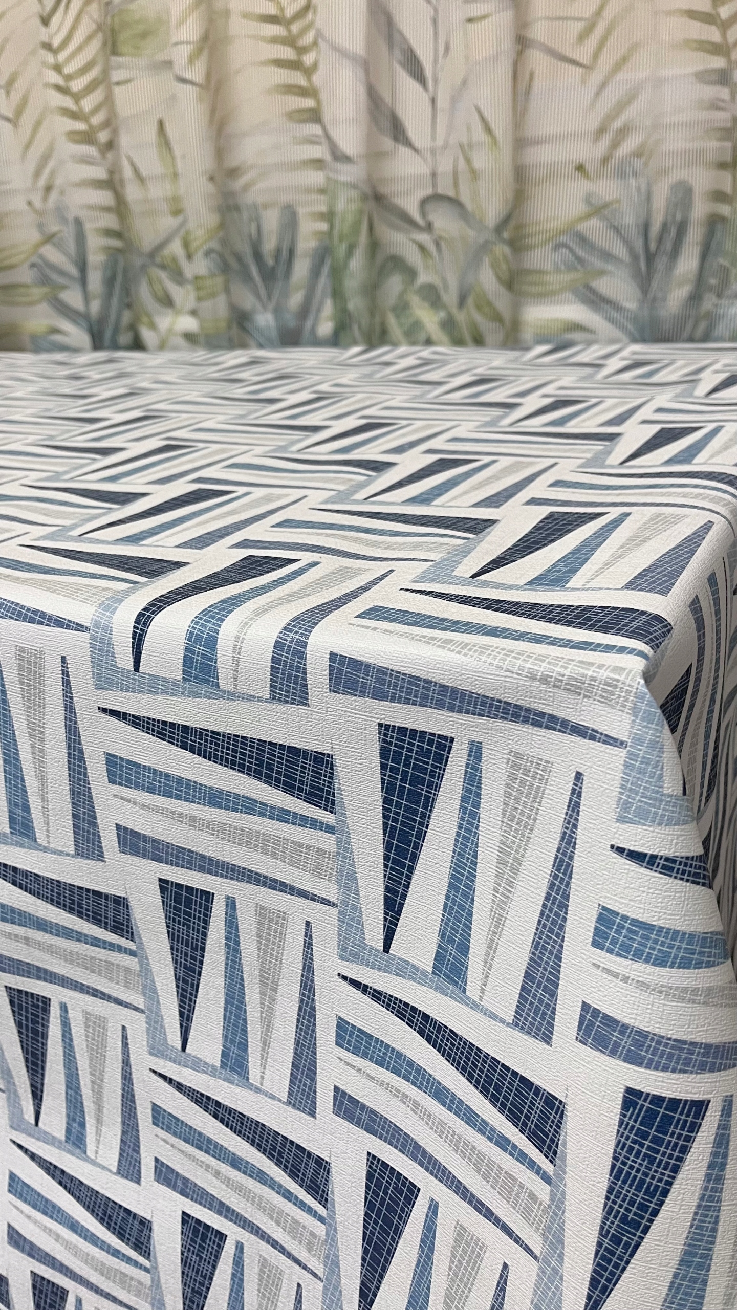 CERATA, CERATY, OBRUS, OBRUSY, BIAŁA - GRANATOWA - NIEBIESKA - POPIELATA Długość 10 cm