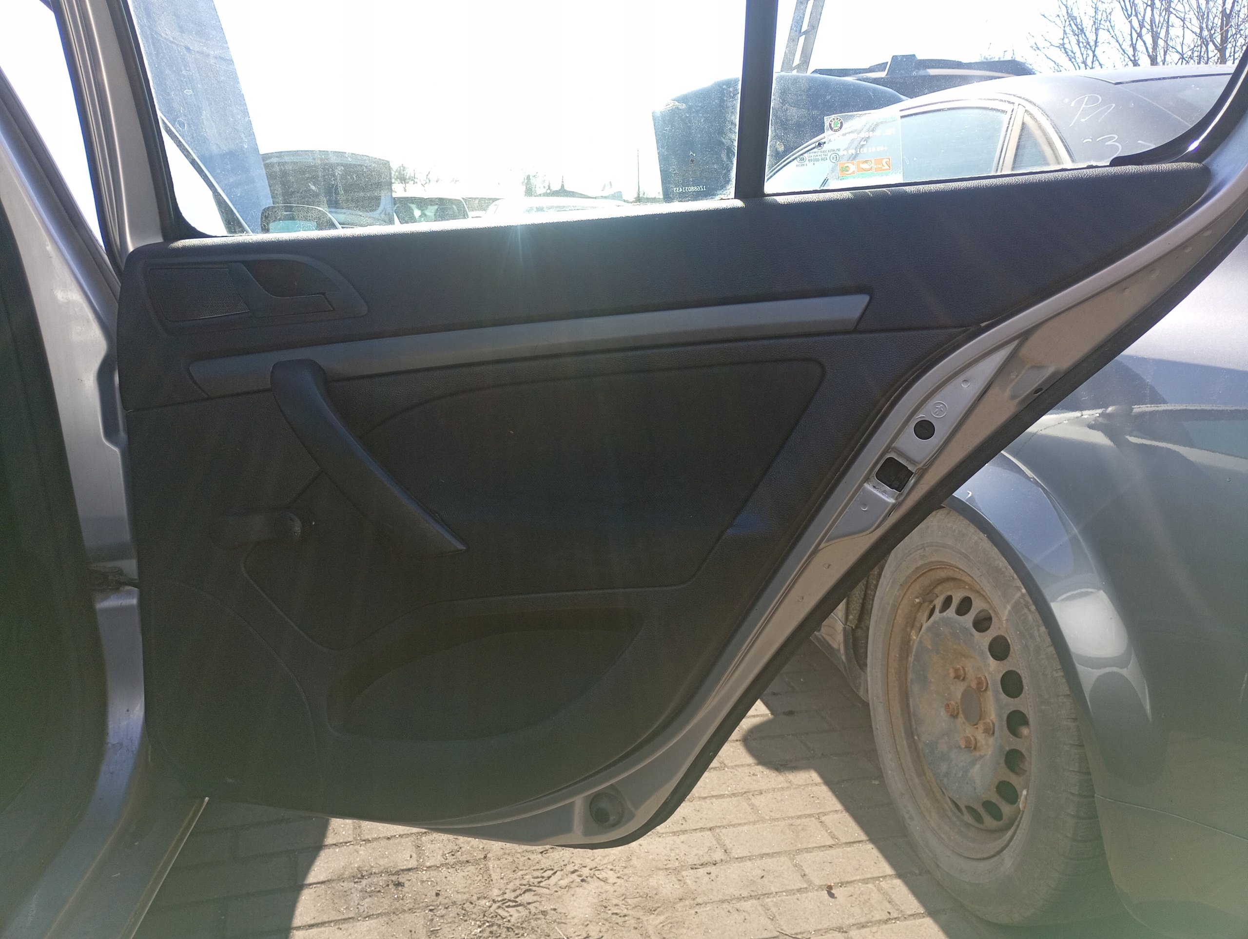 Skoda Octavia II 2 04-10 upholstery right side side right rear rear part