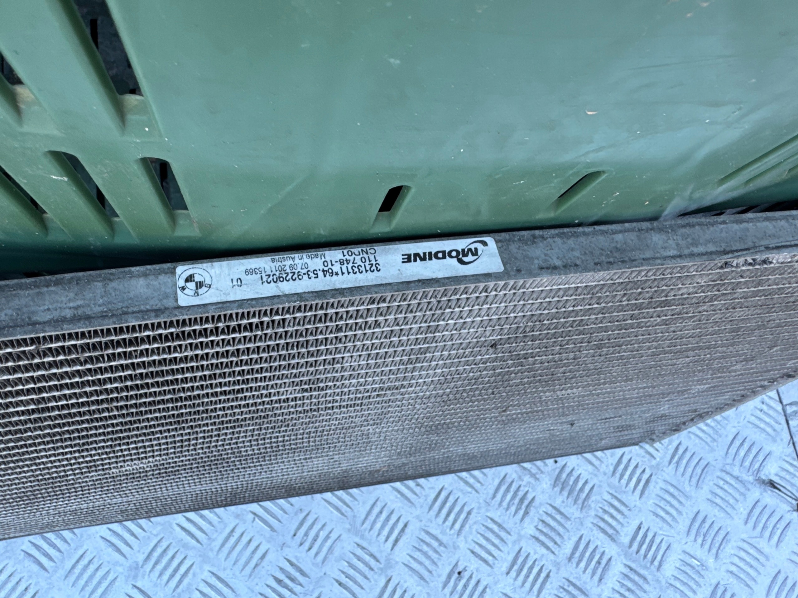 radiateur climatisation BMW X1 E84 9229021 2.0D