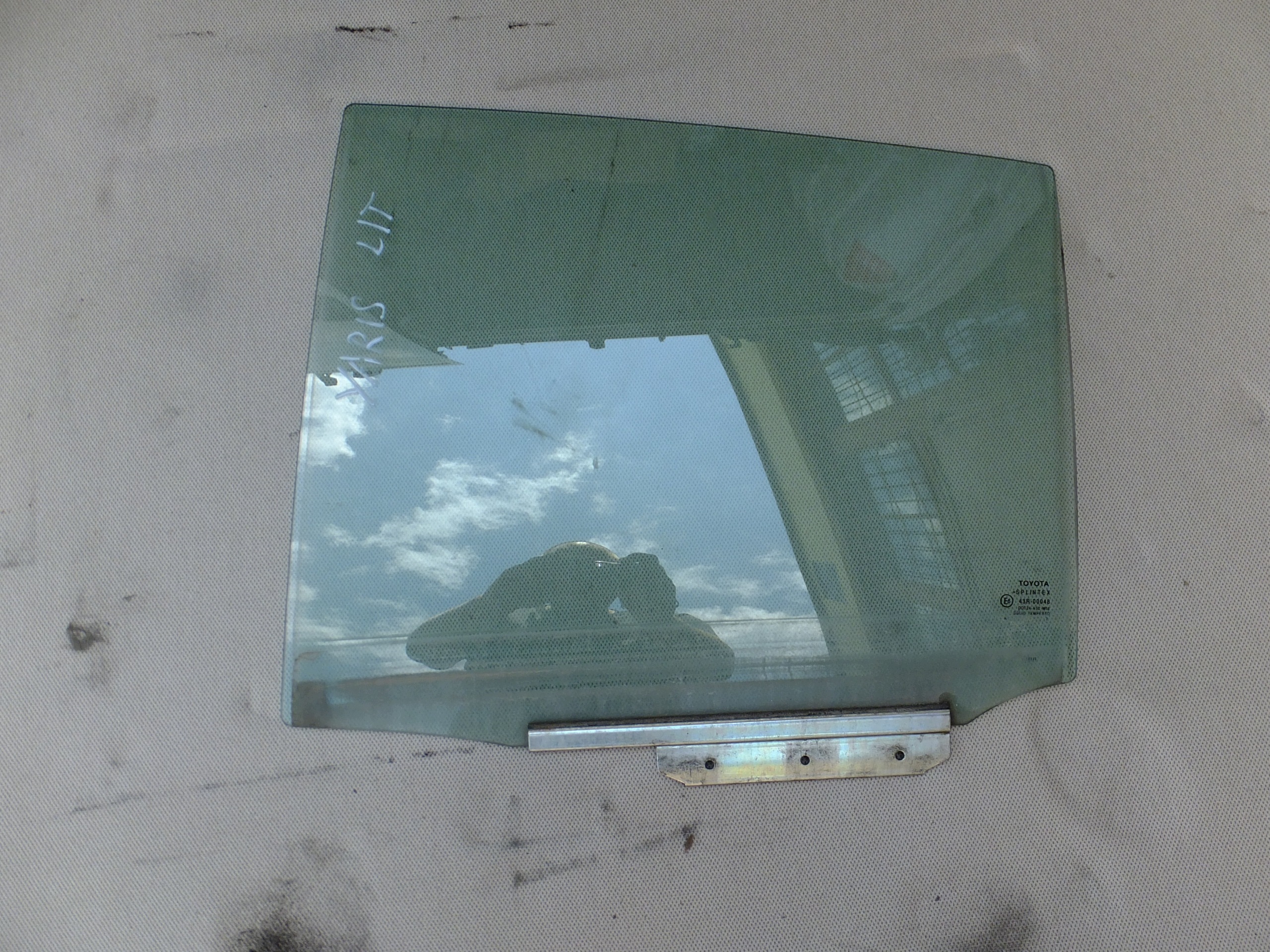 window left rear part toyota yaris II 2007r