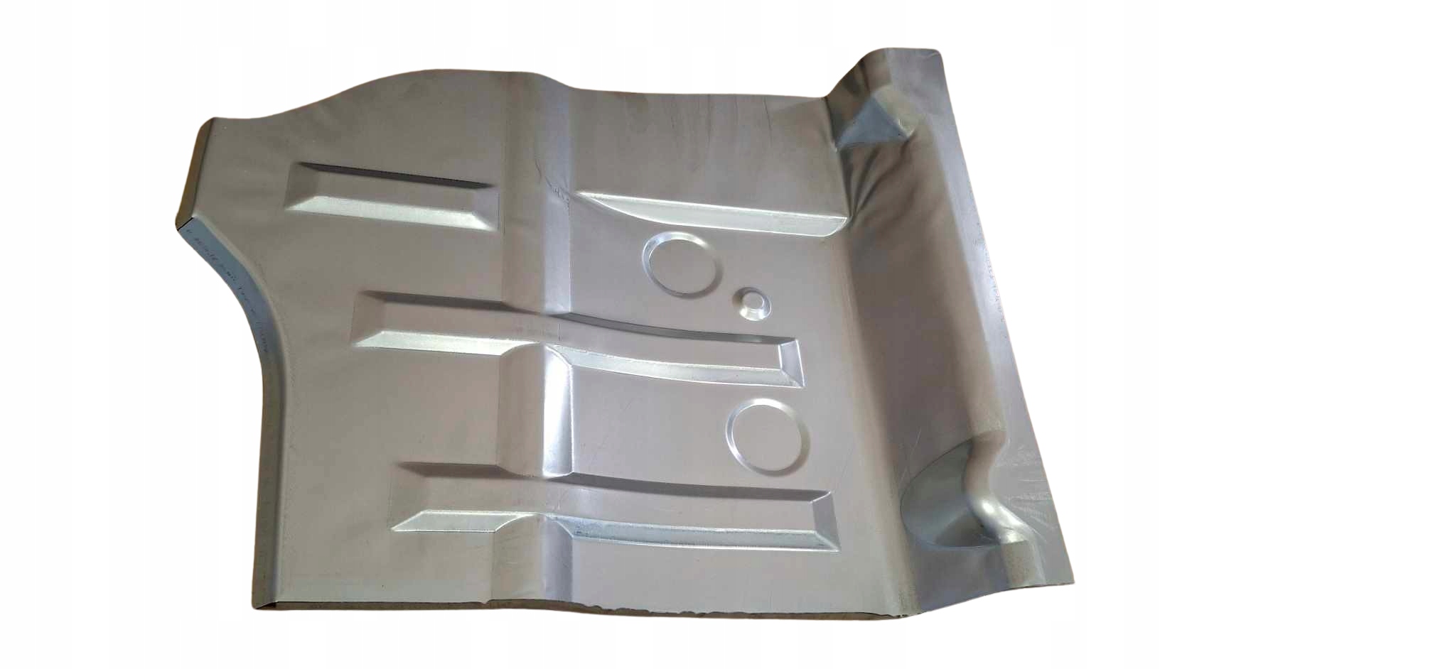 Suzuki Samurai 81 – levá přední podlaha