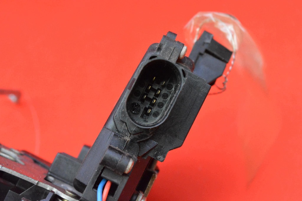 lock door right front front EU 8E1837016C AUDI A4 B6 sedan 00-05