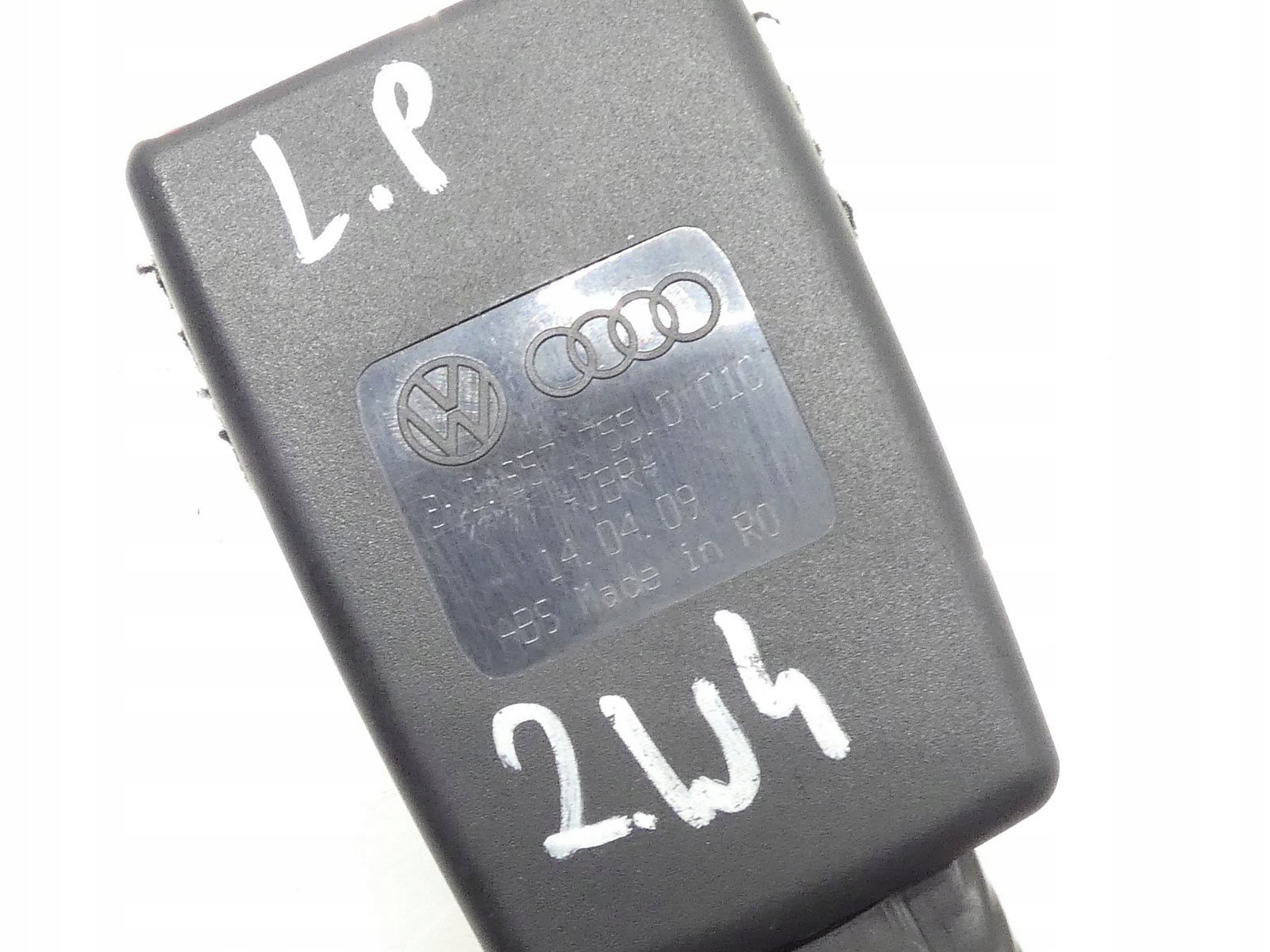 ZAPINKA supports left right AUDI A4 B8 A5 8K0857755D