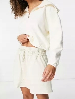 WEEKDAY SPÓDNICA DRESOWA BEŻOWA PROSTA S VAG